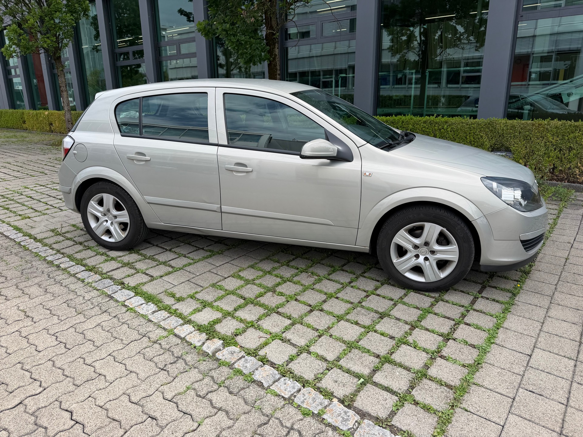 OPEL Astra 1.8i 16V Enjoy-image-3