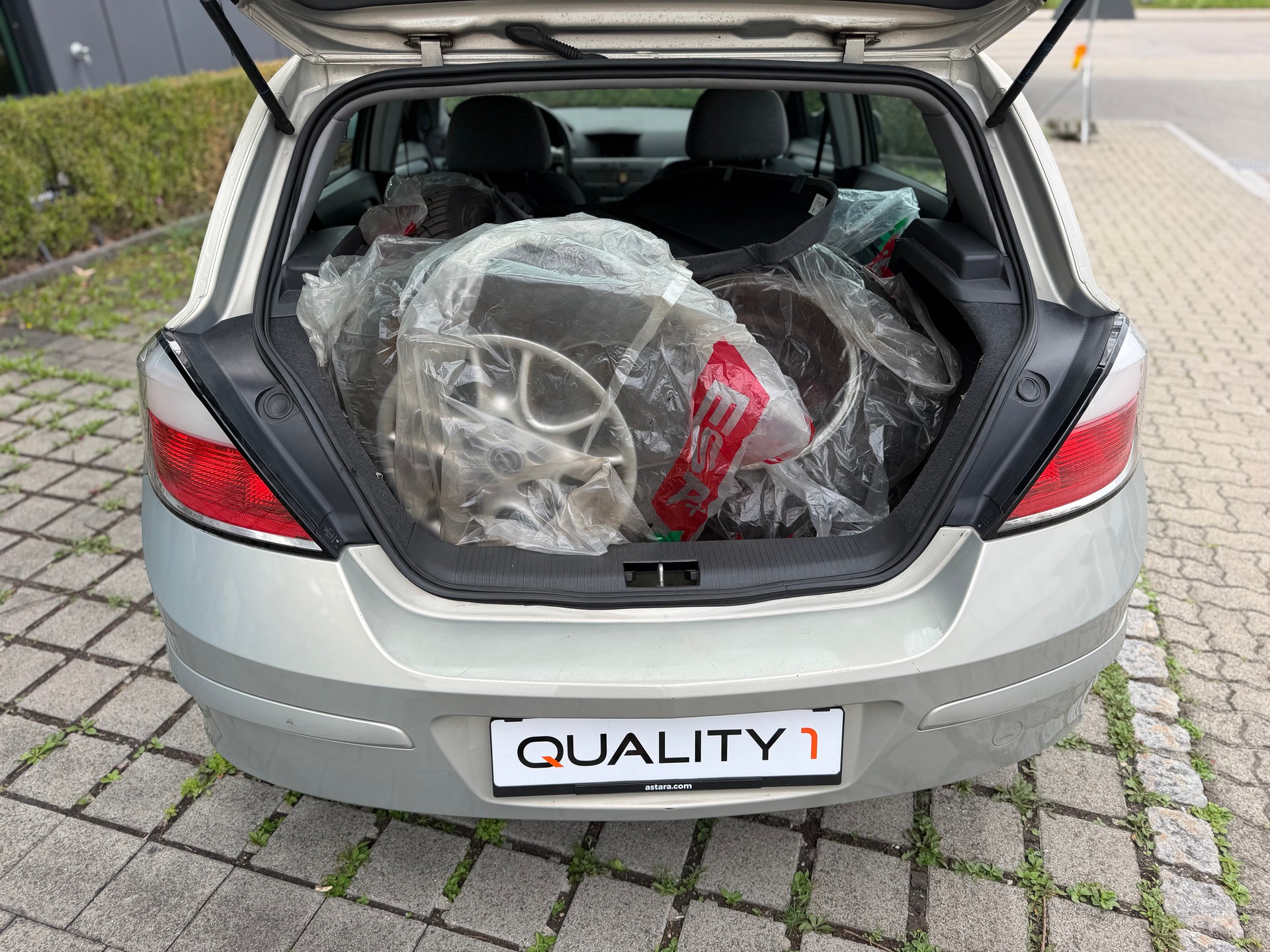 OPEL Astra 1.8i 16V Enjoy-image-8