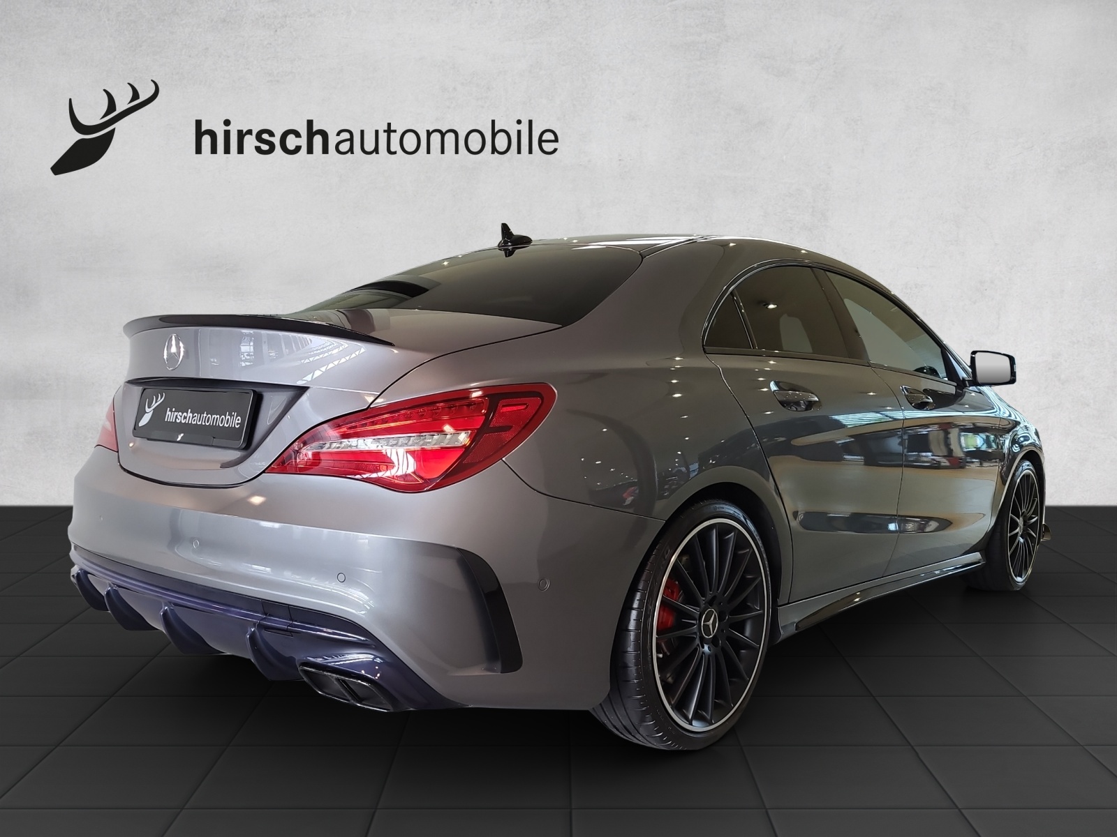 MERCEDES-BENZ CLA 45 AMG 4Matic Speedshift-showroom-element-3