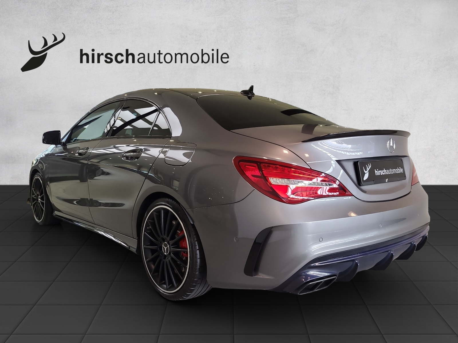 MERCEDES-BENZ CLA 45 AMG 4Matic Speedshift-showroom-element-1