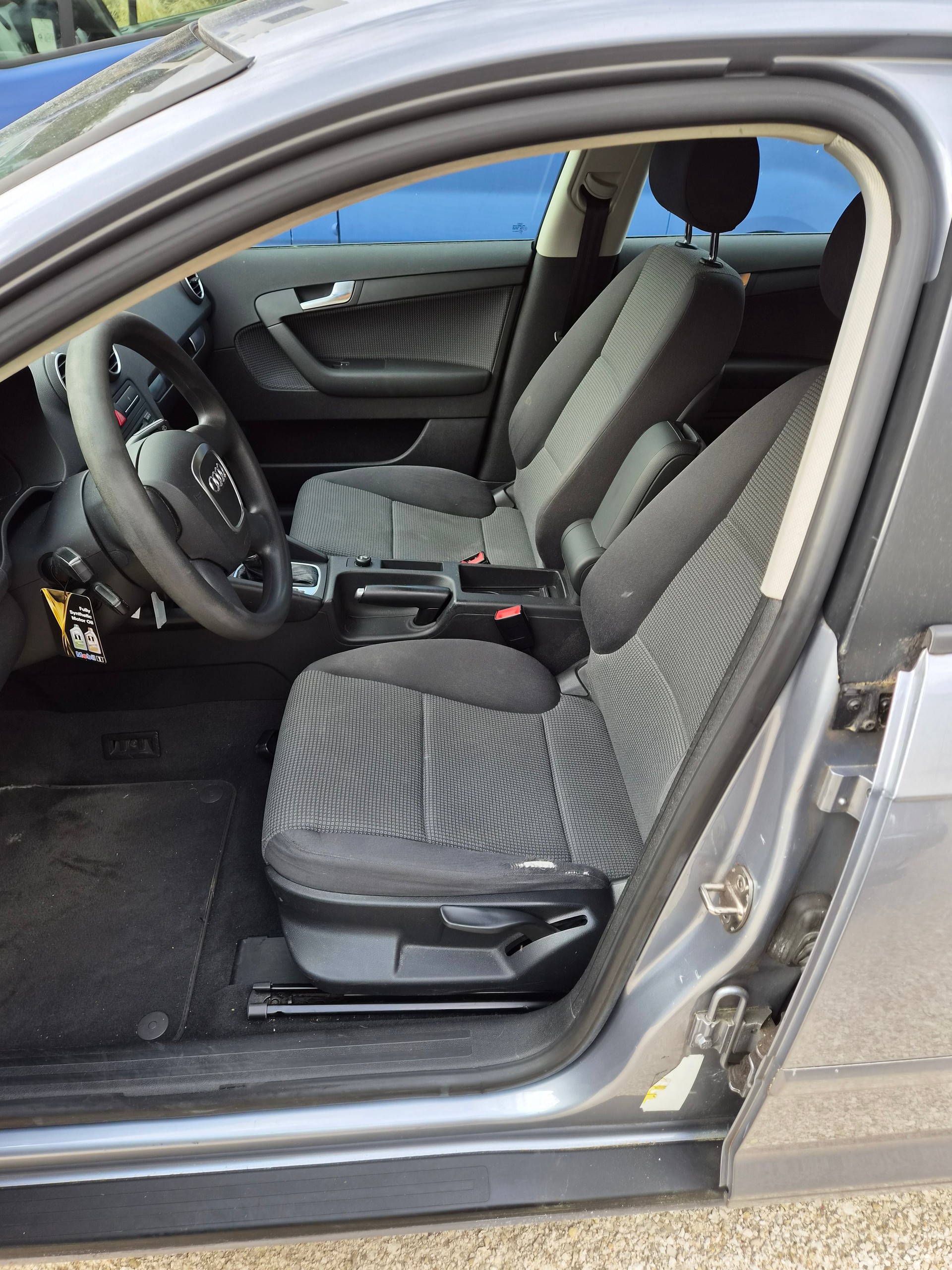 AUDI A3 Sportback 2.0 FSI Ambiente-image-7
