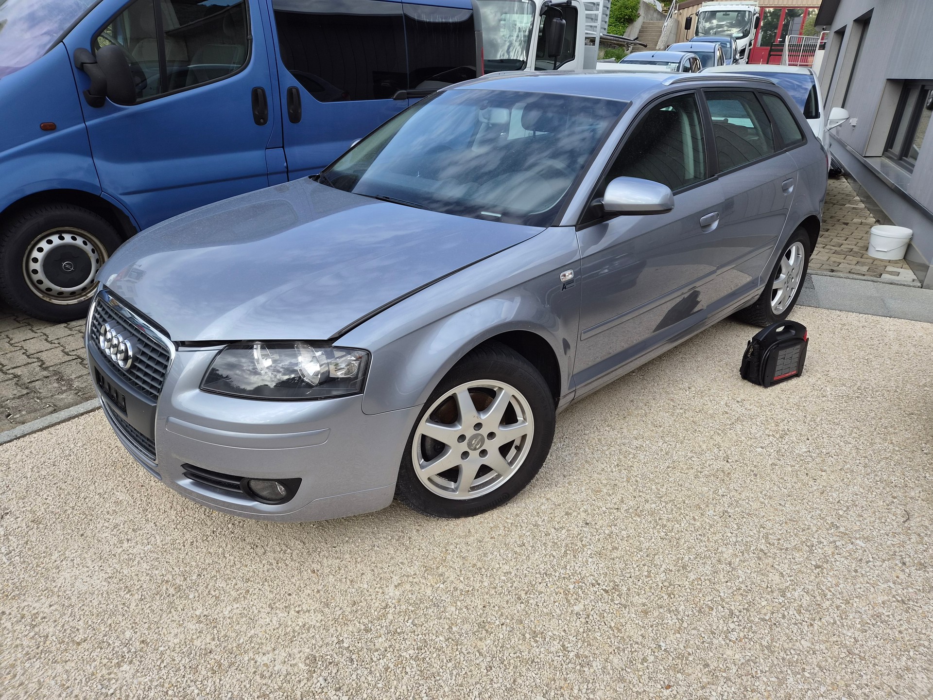 AUDI A3 Sportback 2.0 FSI Ambiente-image-0