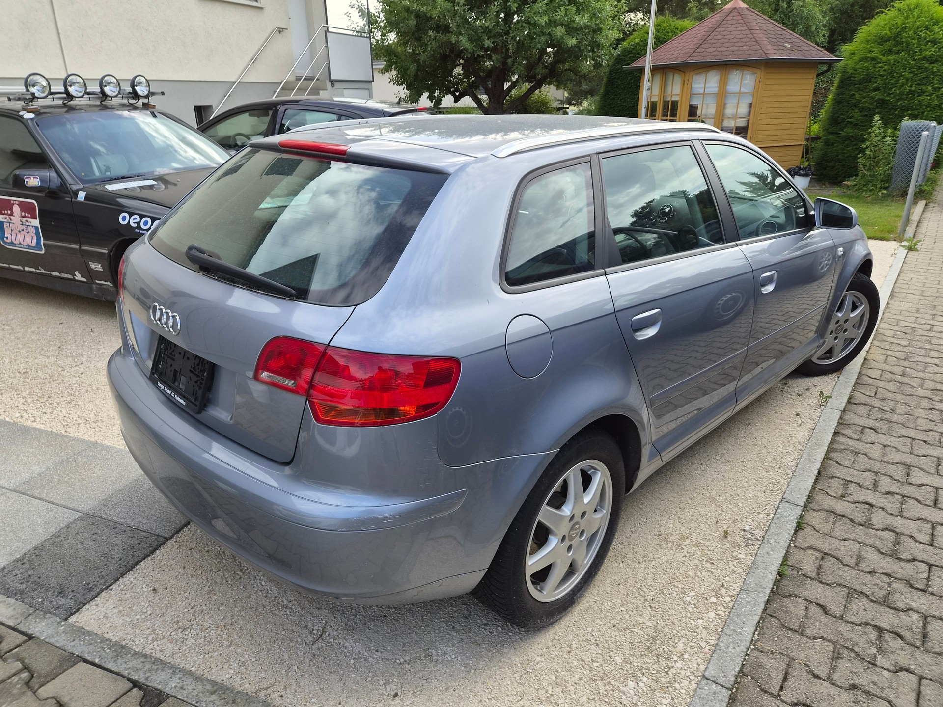 AUDI A3 Sportback 2.0 FSI Ambiente-image-3