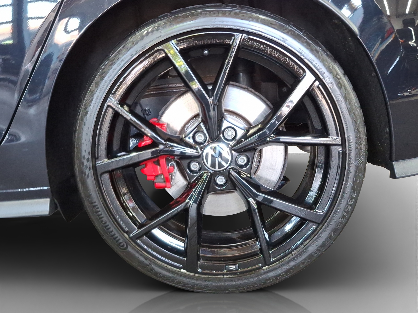 VW Golf 2.0 TSI GTI Clubsport DSG-image-13