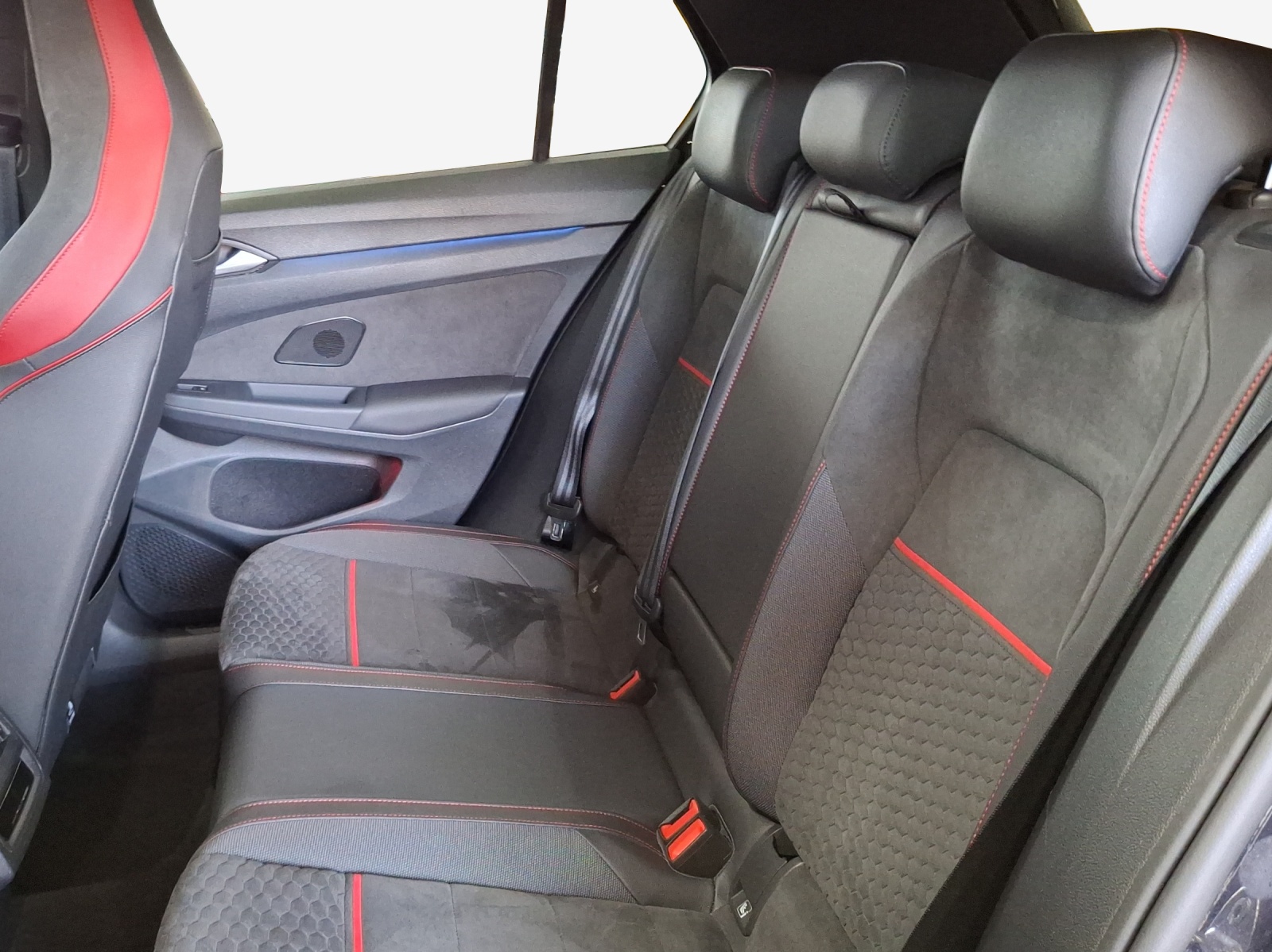 VW Golf 2.0 TSI GTI Clubsport DSG-image-11