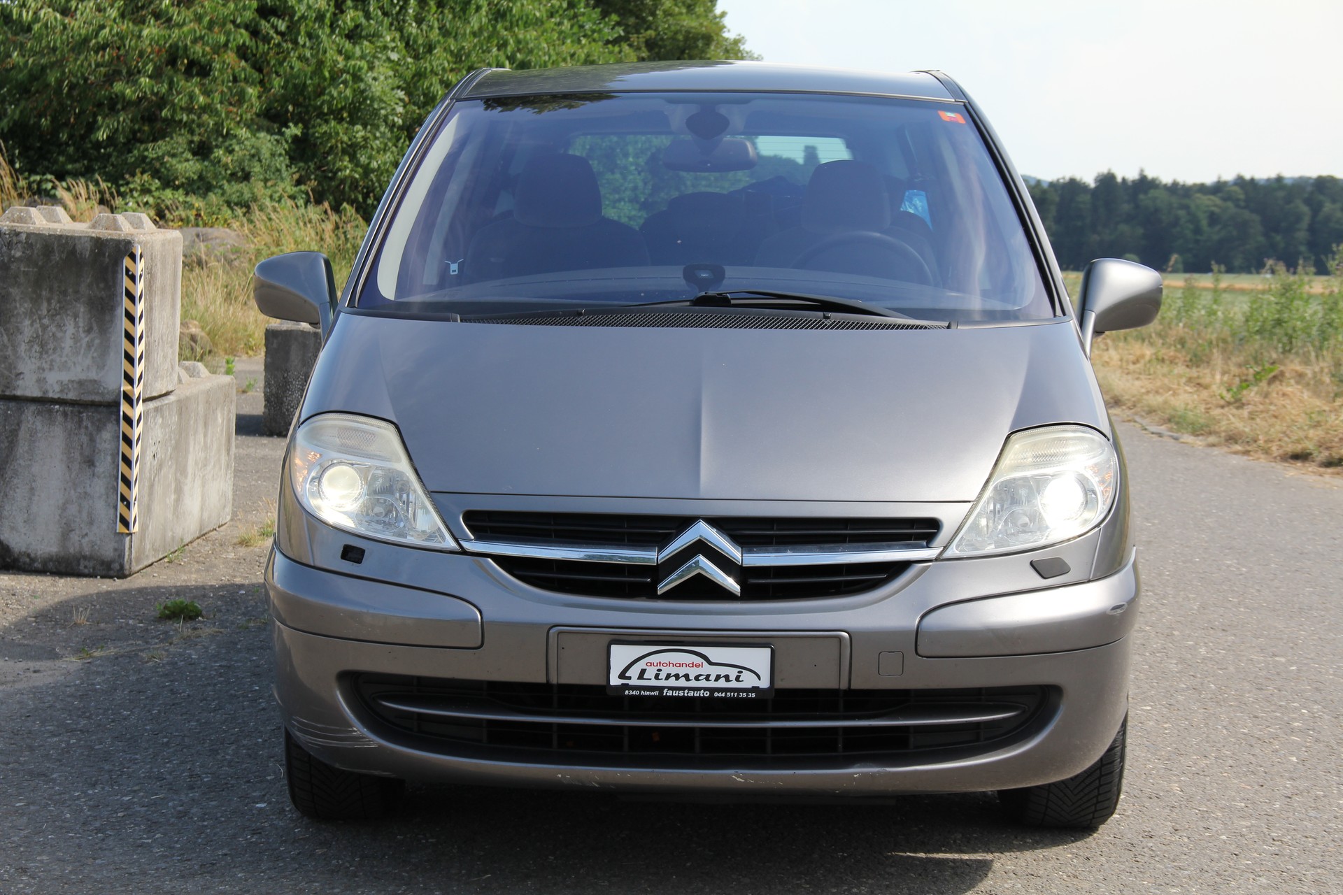 CITROEN C8 2.0 16V HDi Chic Automatic-image-2