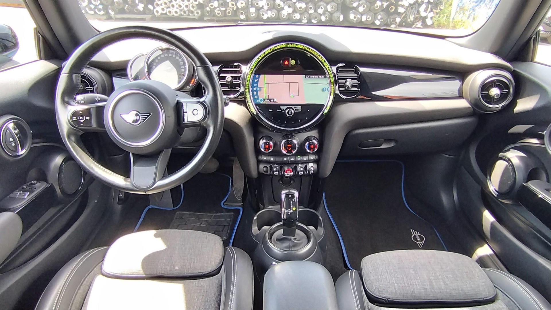 MINI Cooper Steptronic DKG-image-10