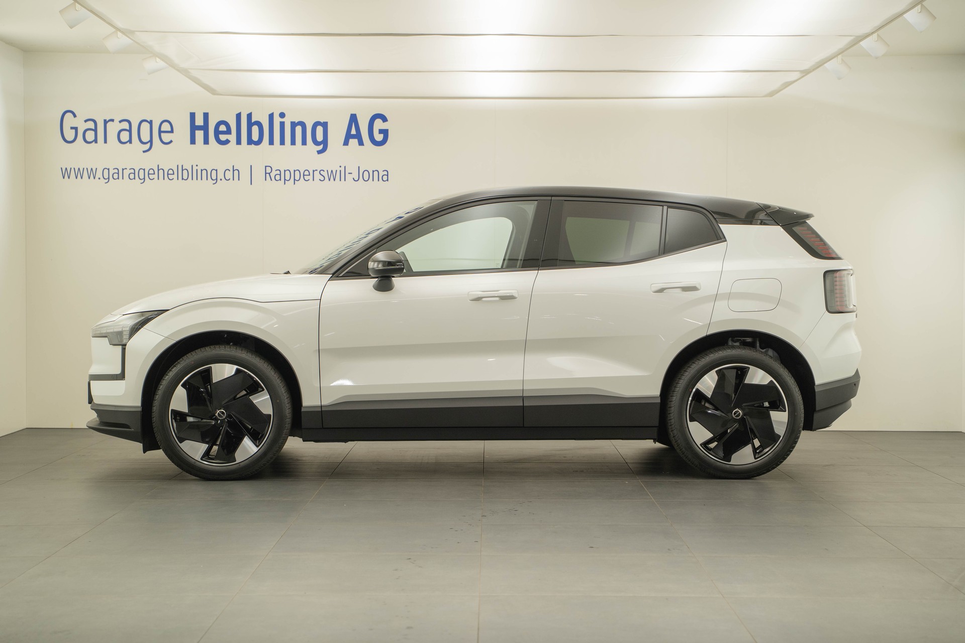 VOLVO EX30 E60 Plus-image-2
