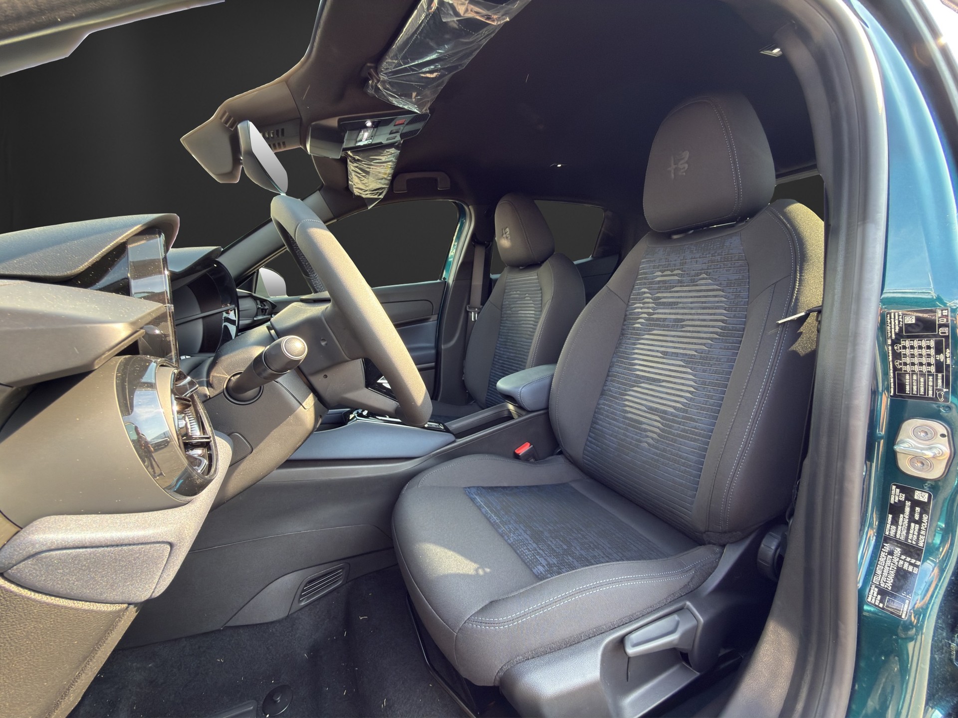 ALFA ROMEO Junior 1.2 48V Hybrid Sprint TECH-image-15