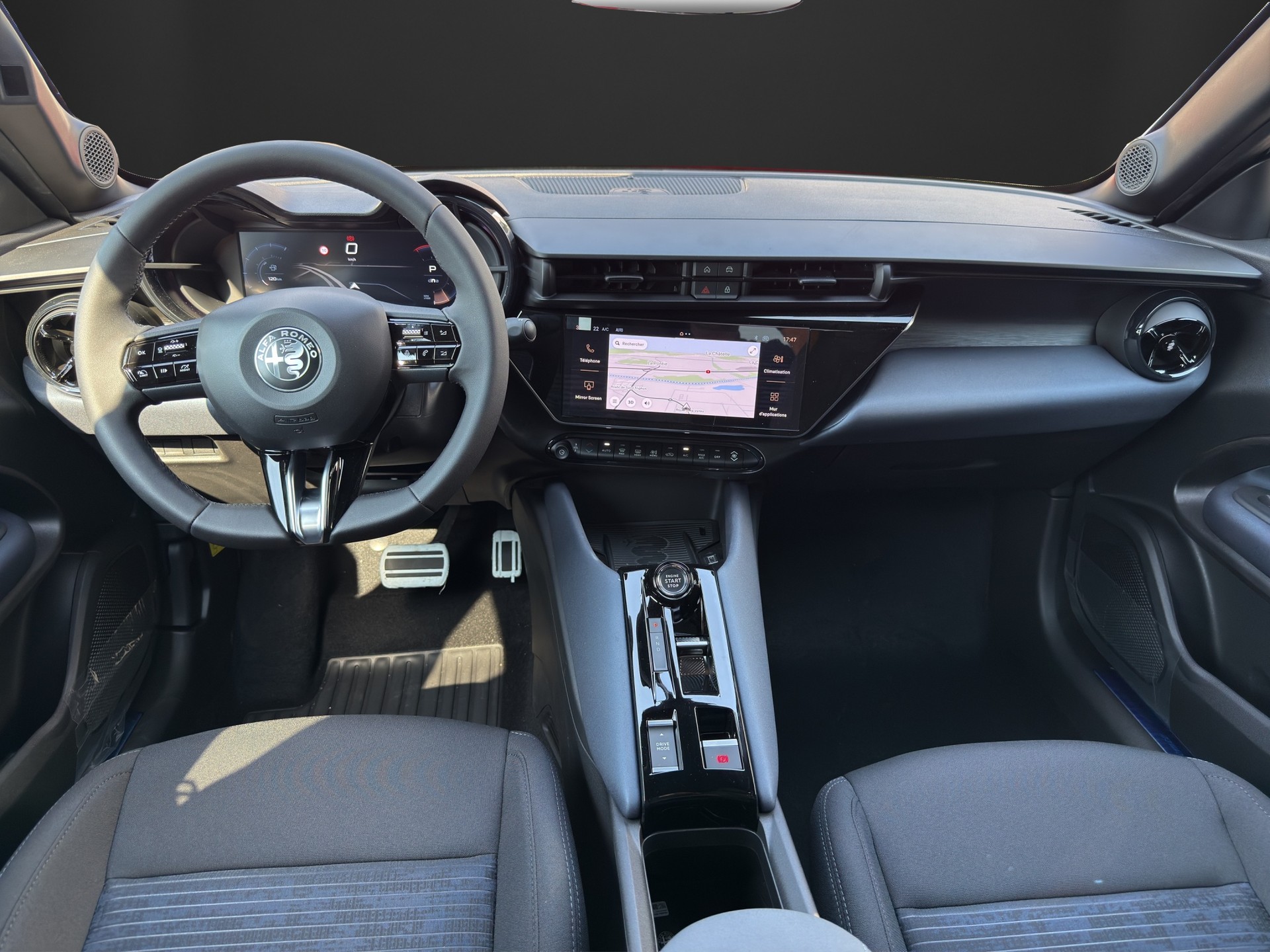ALFA ROMEO Junior 1.2 48V Hybrid Sprint TECH-image-9