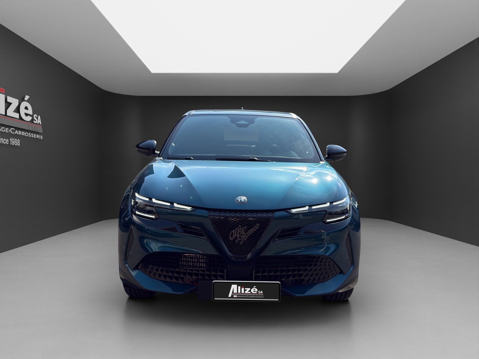 ALFA ROMEO Junior 1.2 48V Hybrid Sprint TECH-image-1