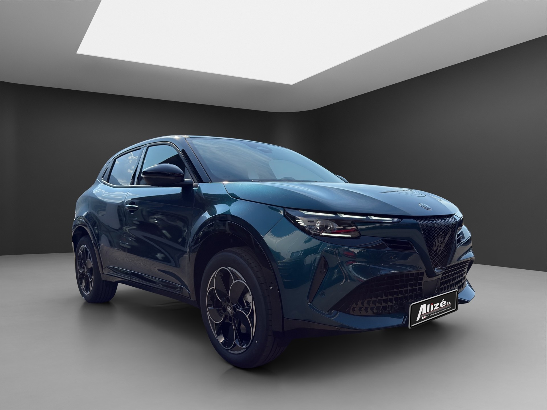 ALFA ROMEO Junior 1.2 48V Hybrid Sprint TECH-image-8