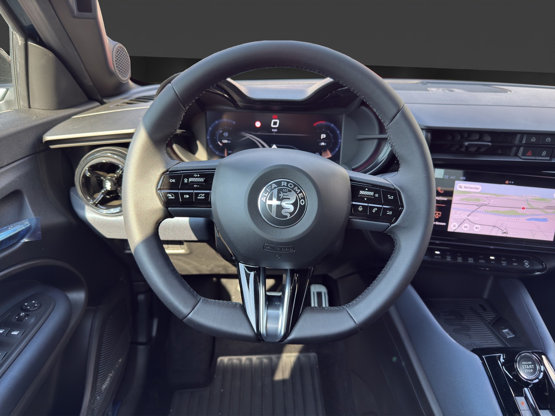 ALFA ROMEO Junior 1.2 48V Hybrid Sprint TECH-image-10