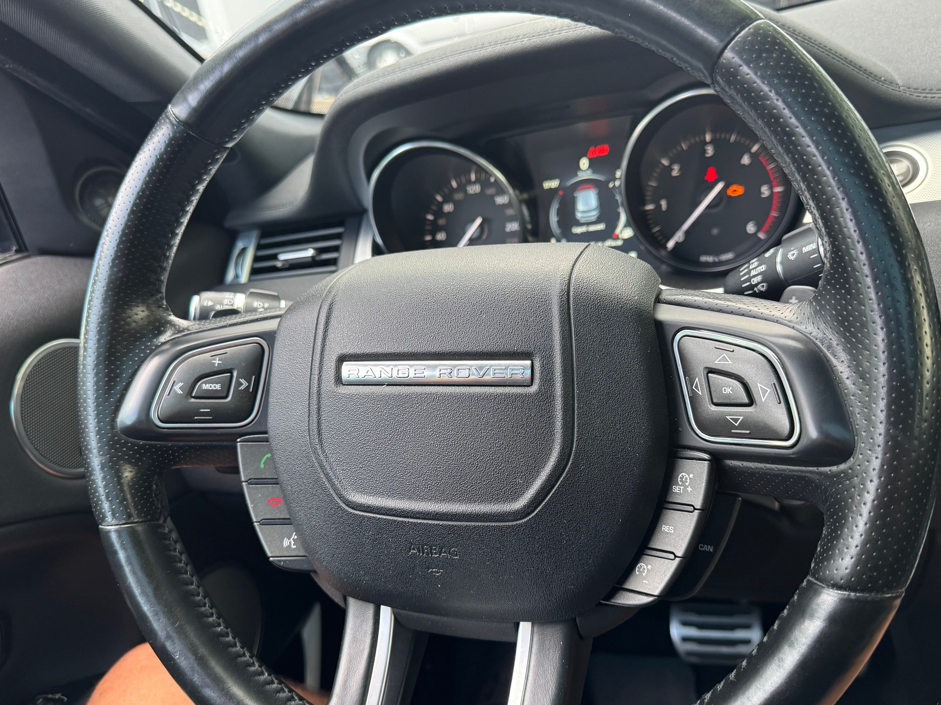 LAND ROVER Range Rover Evoque 2.0 TD4 HSE Dynamic AT9-image-14