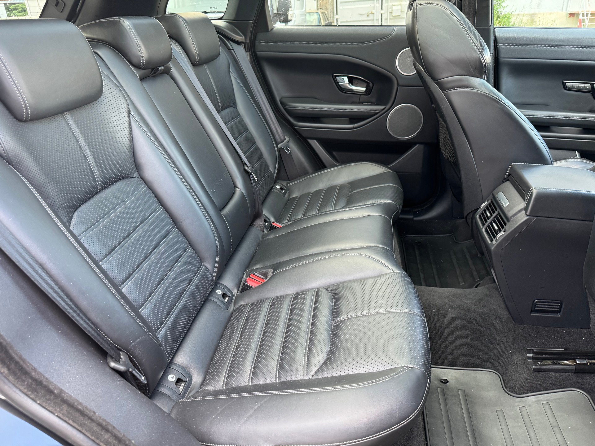LAND ROVER Range Rover Evoque 2.0 TD4 HSE Dynamic AT9-image-7