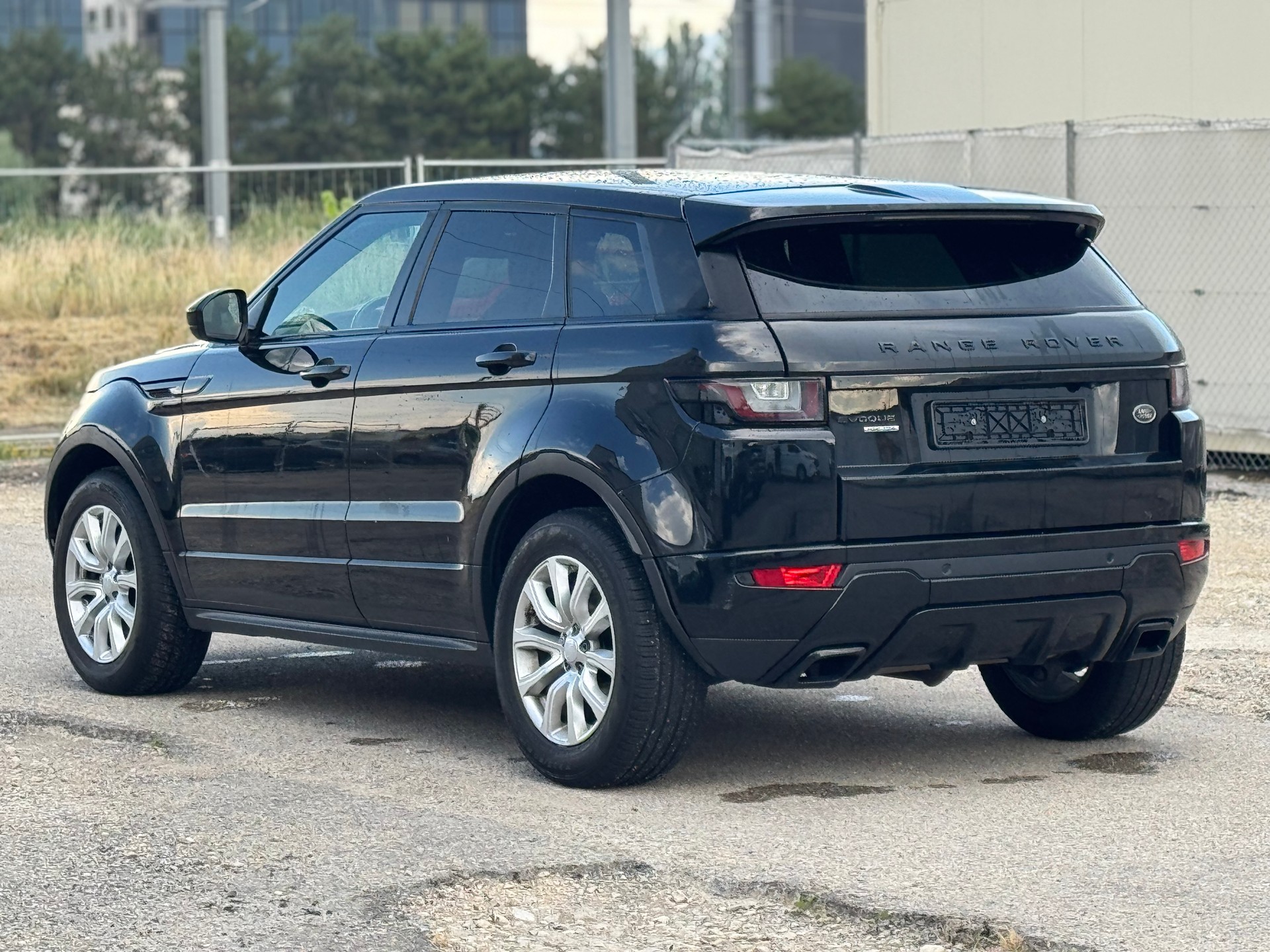LAND ROVER Range Rover Evoque 2.0 TD4 HSE Dynamic AT9-image-5