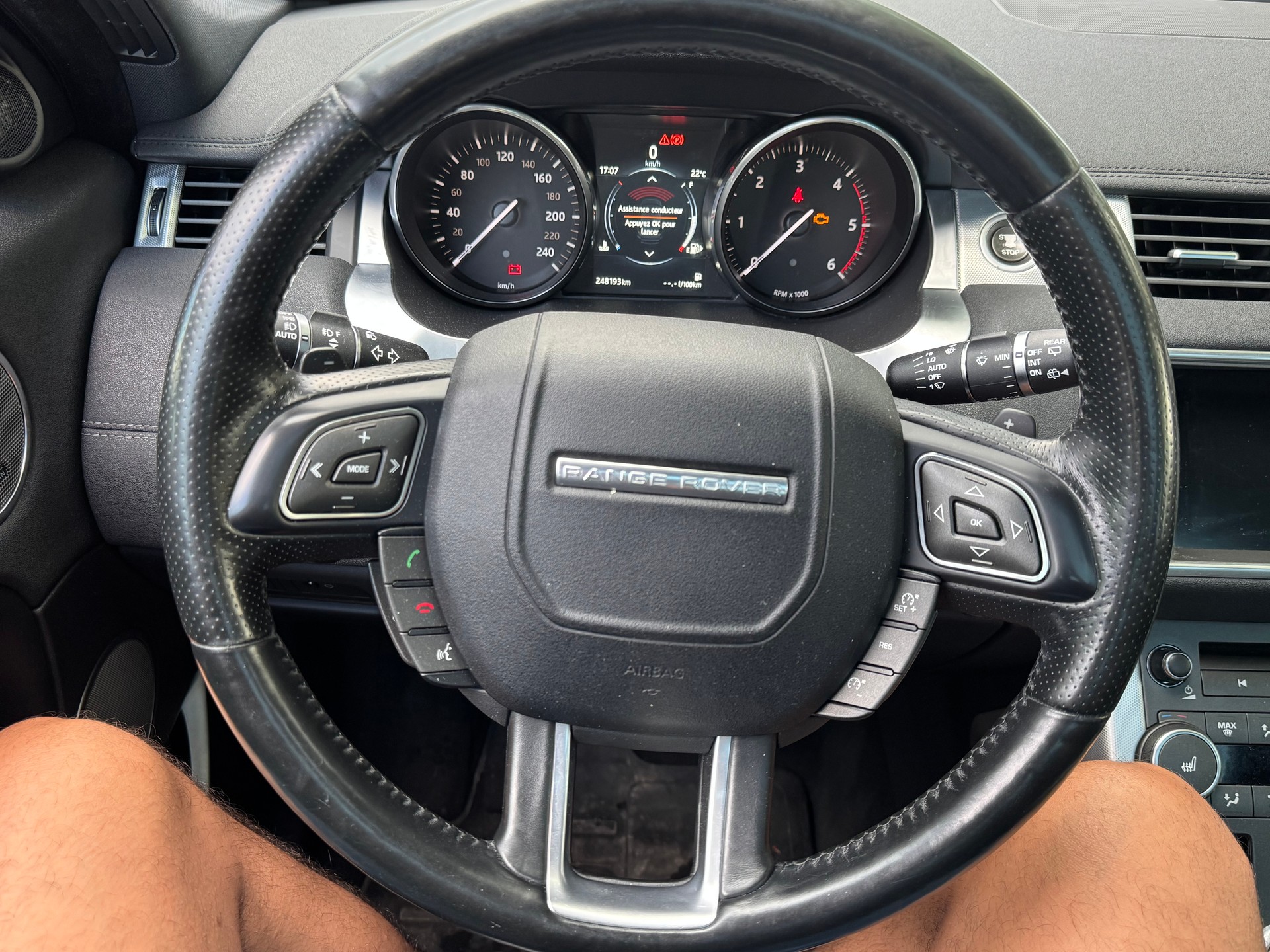 LAND ROVER Range Rover Evoque 2.0 TD4 HSE Dynamic AT9-image-12