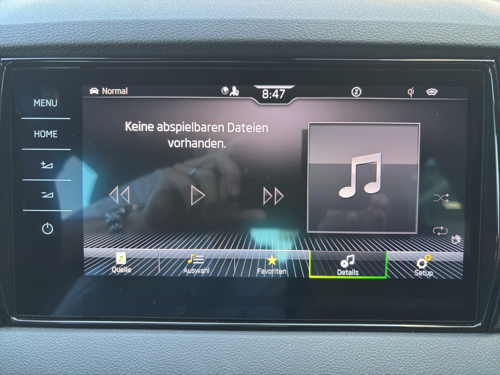 SKODA New Karoq 2.0 TDI CR Sport Line 4x4 DSG mit AHK & elektr. Vordersitze mit Memory & Leder-image-24