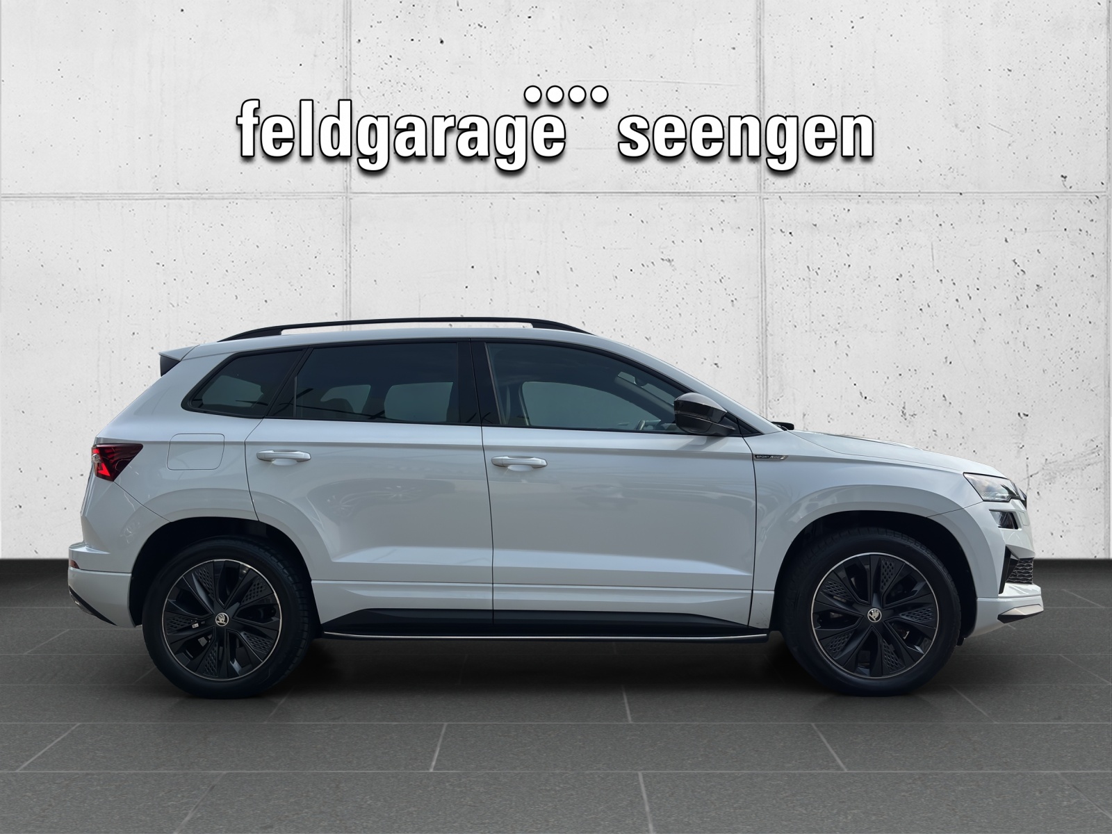 SKODA New Karoq 2.0 TDI CR Sport Line 4x4 DSG mit AHK & elektr. Vordersitze mit Memory & Leder-image-3
