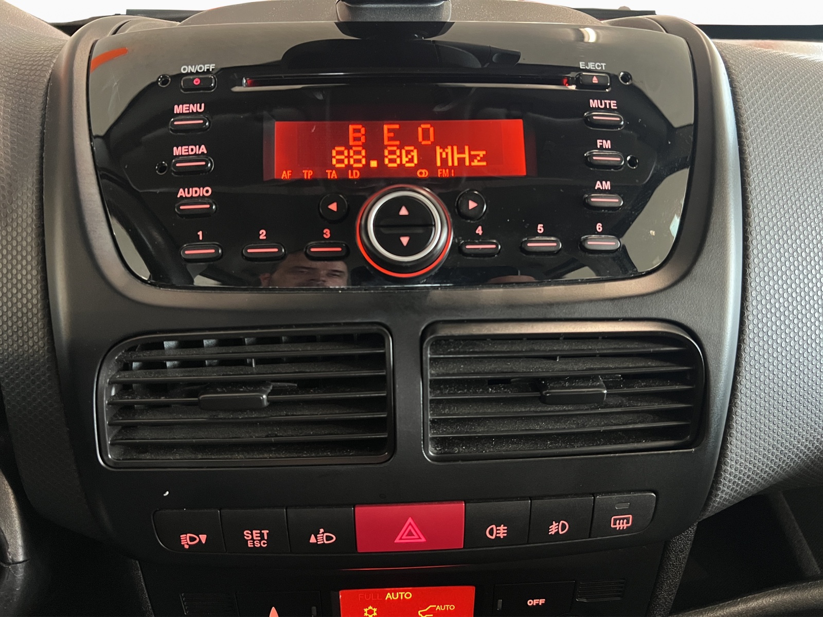 FIAT Doblò 2.0 JTD Dynamic-image-12
