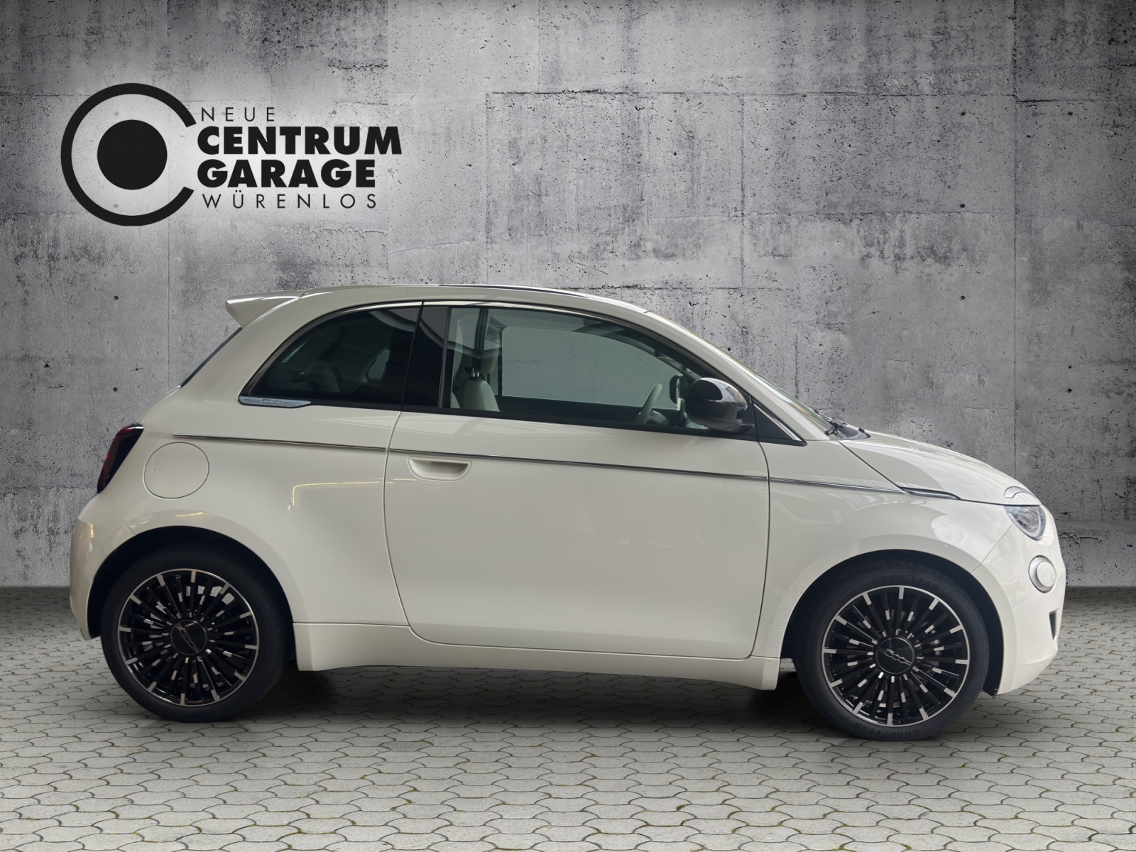FIAT 500 1.0 FireFly MHD La Prima-showroom-element-2