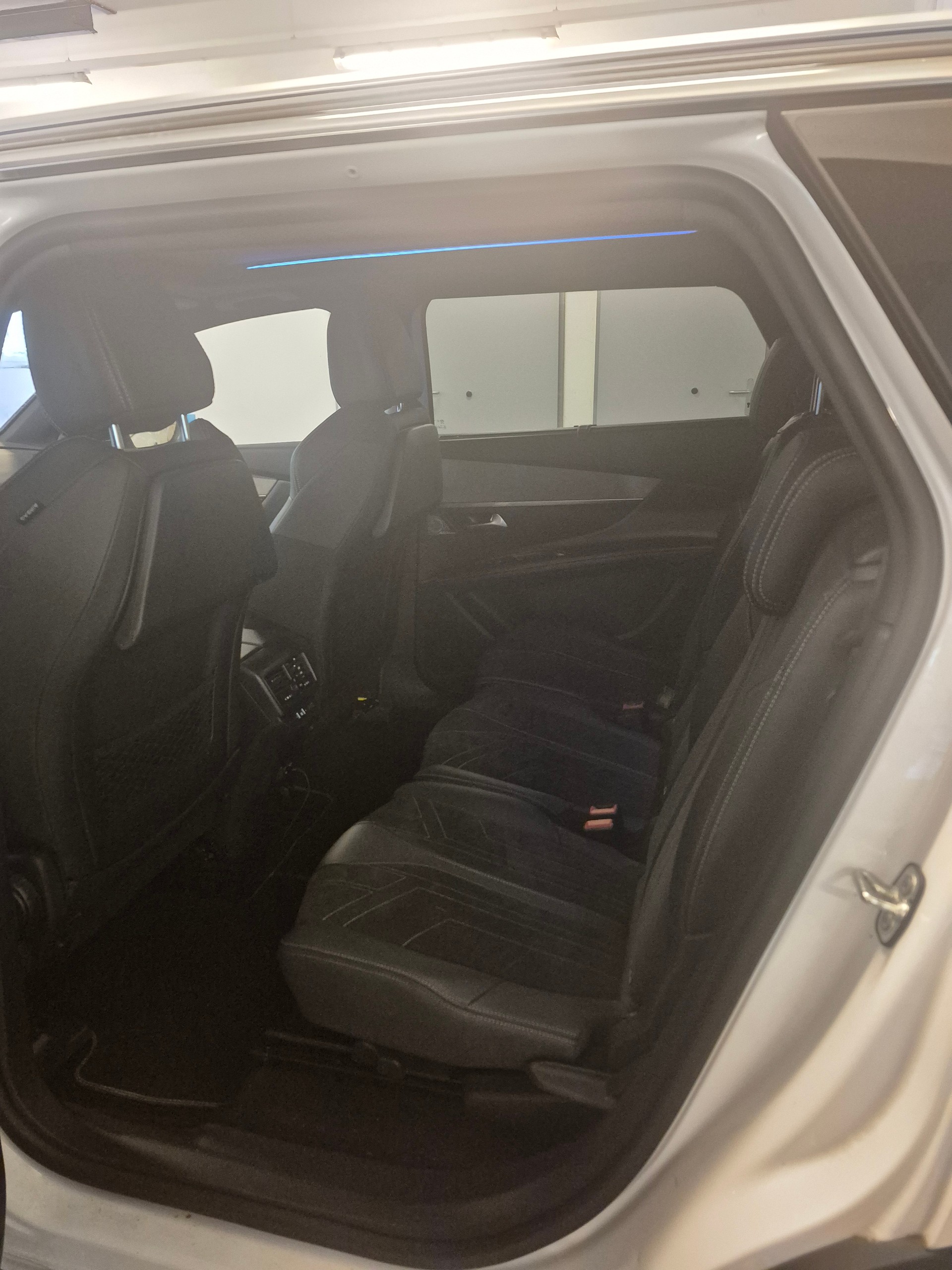 PEUGEOT 1.6 PureTech GT Pack-image-2