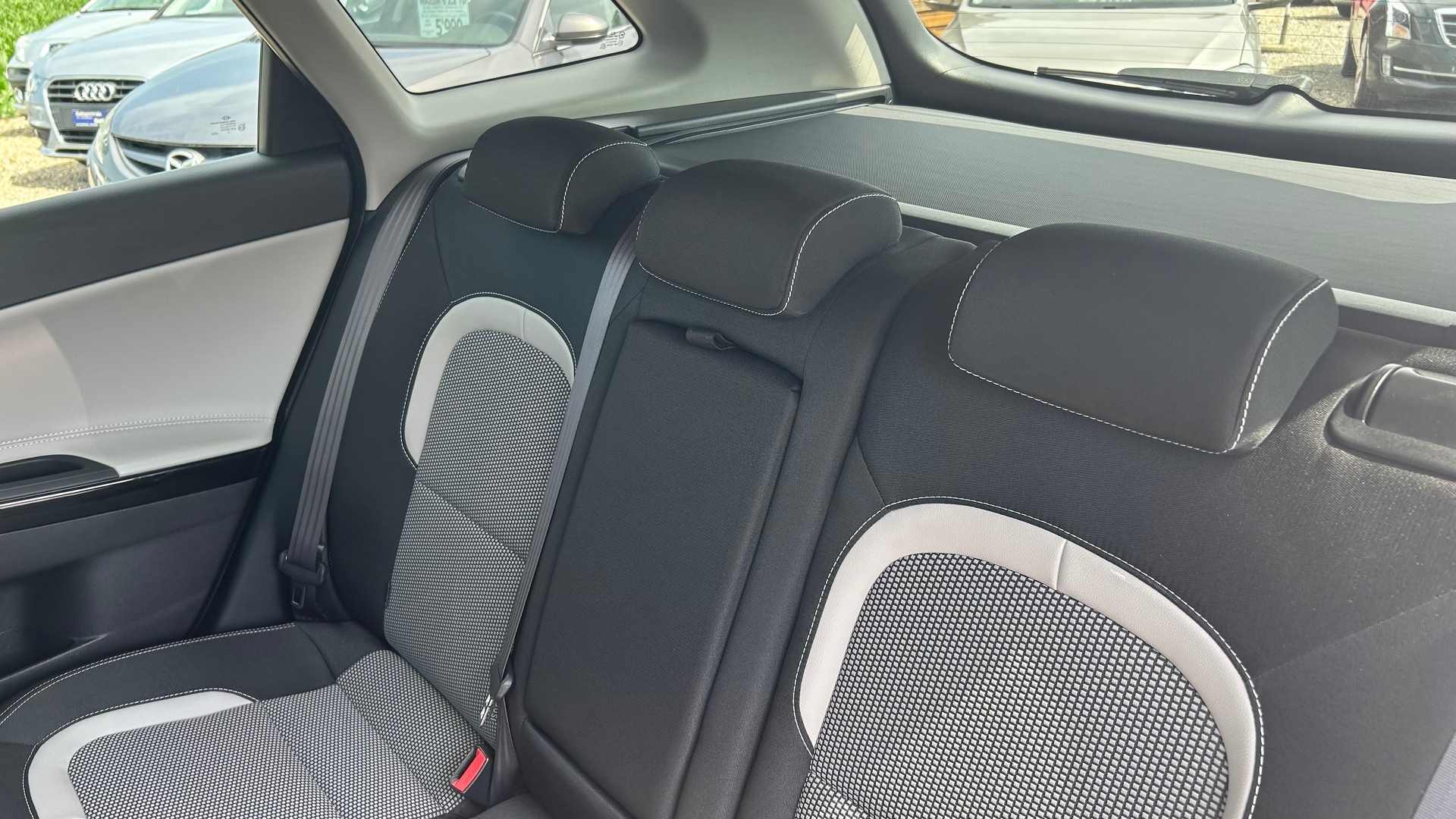 KIA Cee'd Sportswagon 1.6 CRDi Swiss Champion DCT-image-26