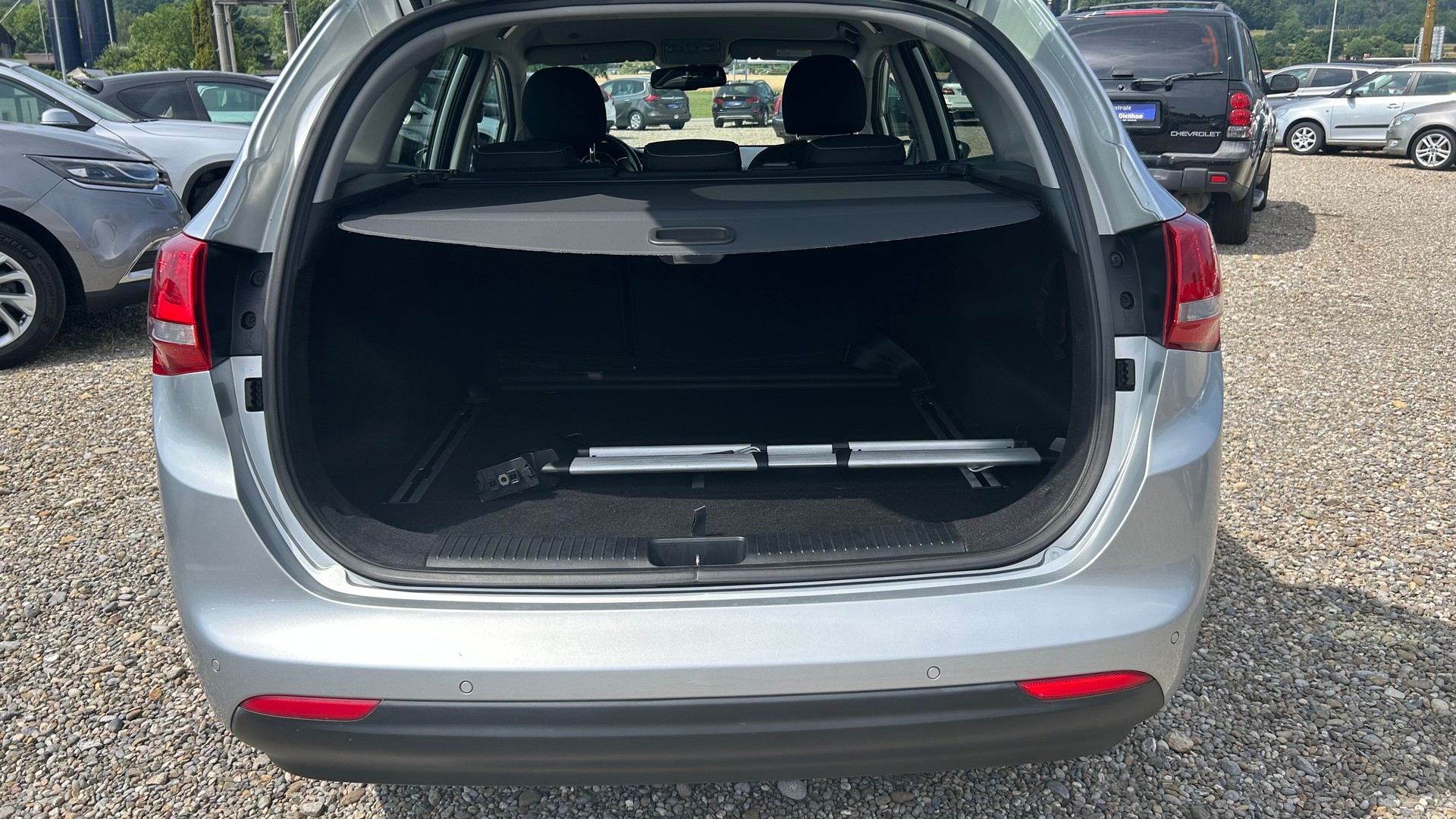 KIA Cee'd Sportswagon 1.6 CRDi Swiss Champion DCT-image-30