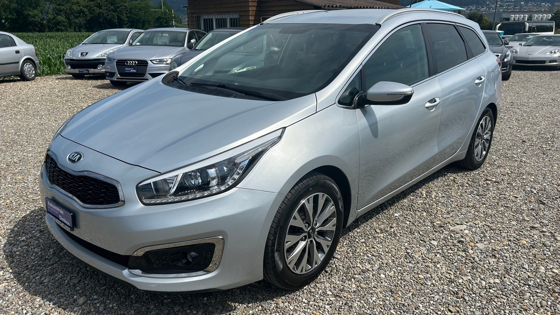 KIA Cee'd Sportswagon 1.6 CRDi Swiss Champion DCT-image-0