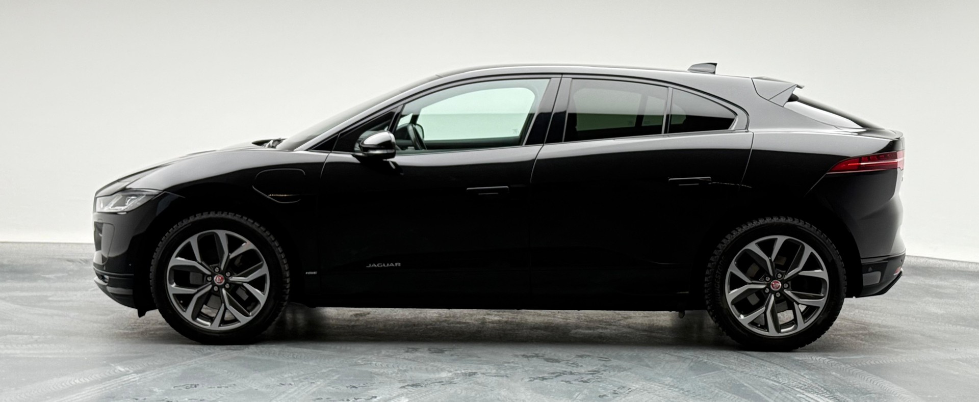 JAGUAR I-Pace EV400 HSE AWD-image-4