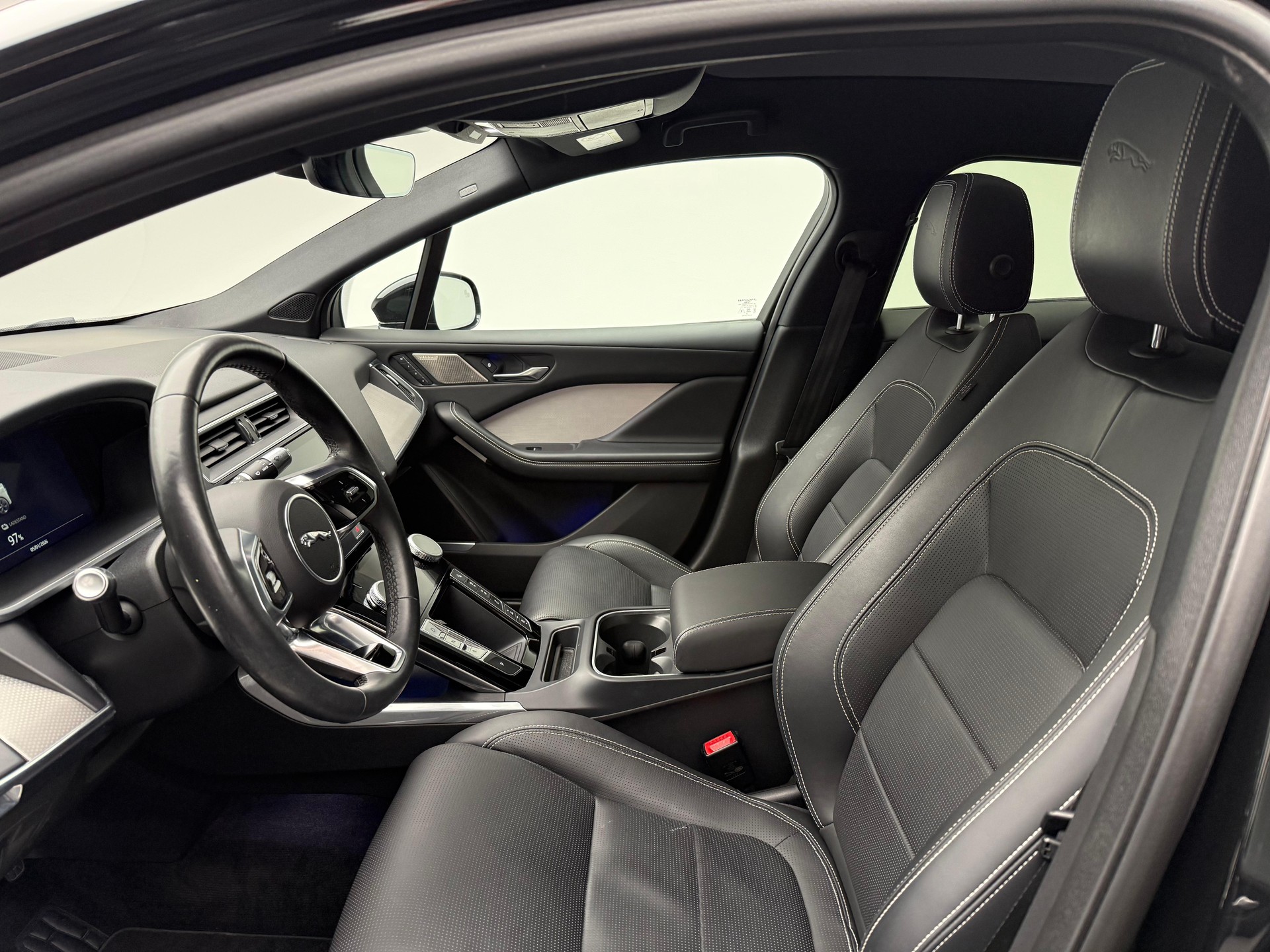 JAGUAR I-Pace EV400 HSE AWD-image-6