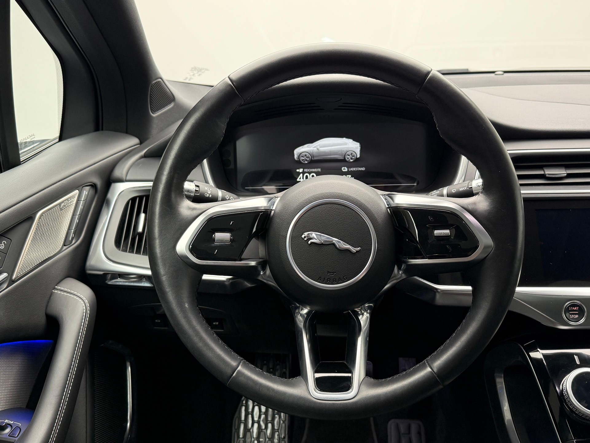 JAGUAR I-Pace EV400 HSE AWD-image-11
