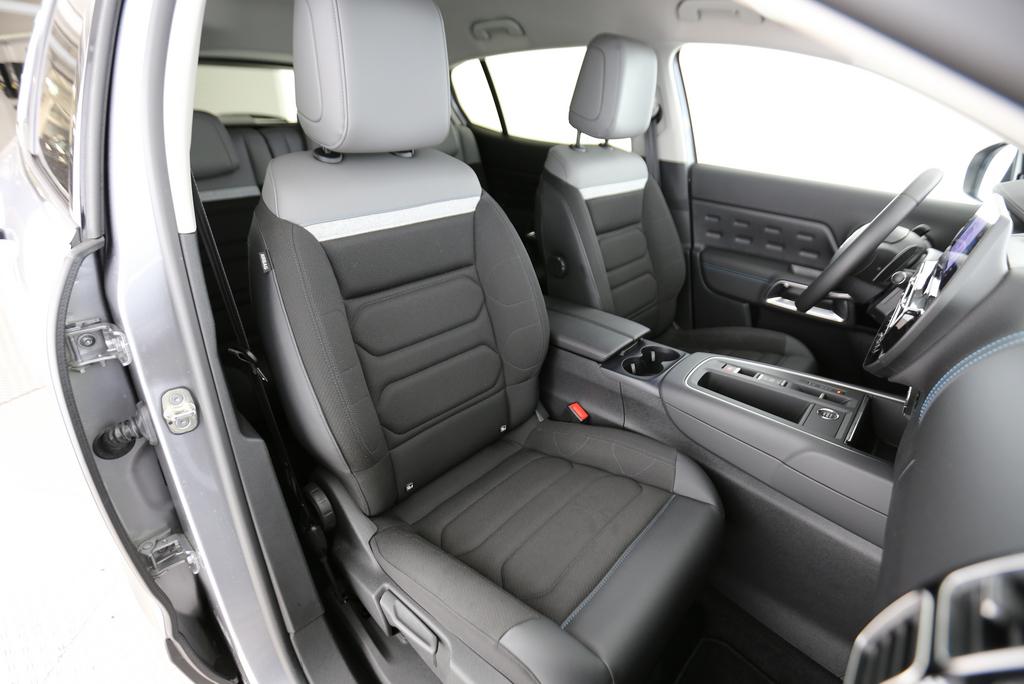 CITROEN C5 Aircross 1.2 Hybrid Swiss Edition-image-8