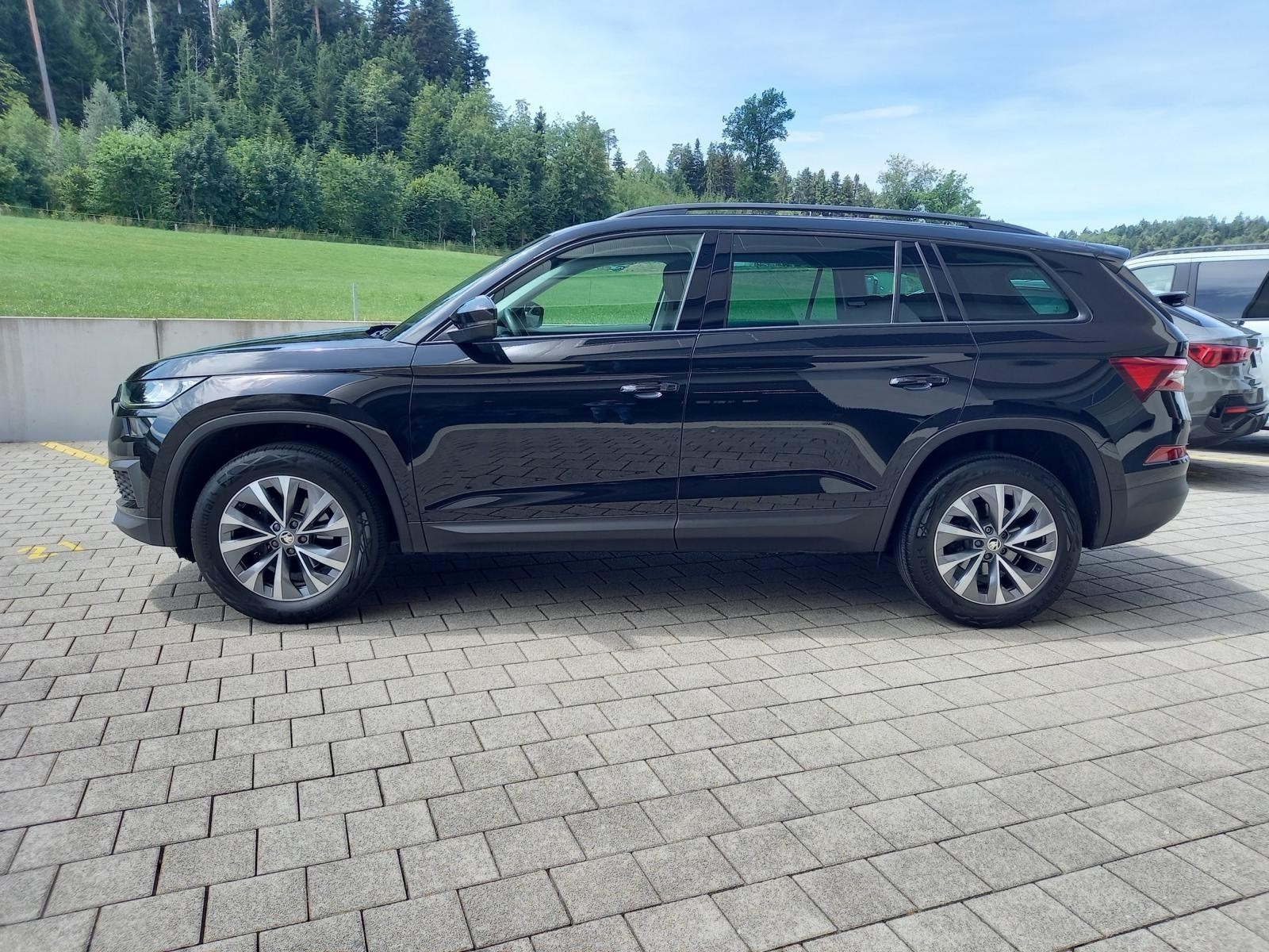 SKODA Kodiaq 2.0 TDI CR Ambition 4x4 DSG-image-2