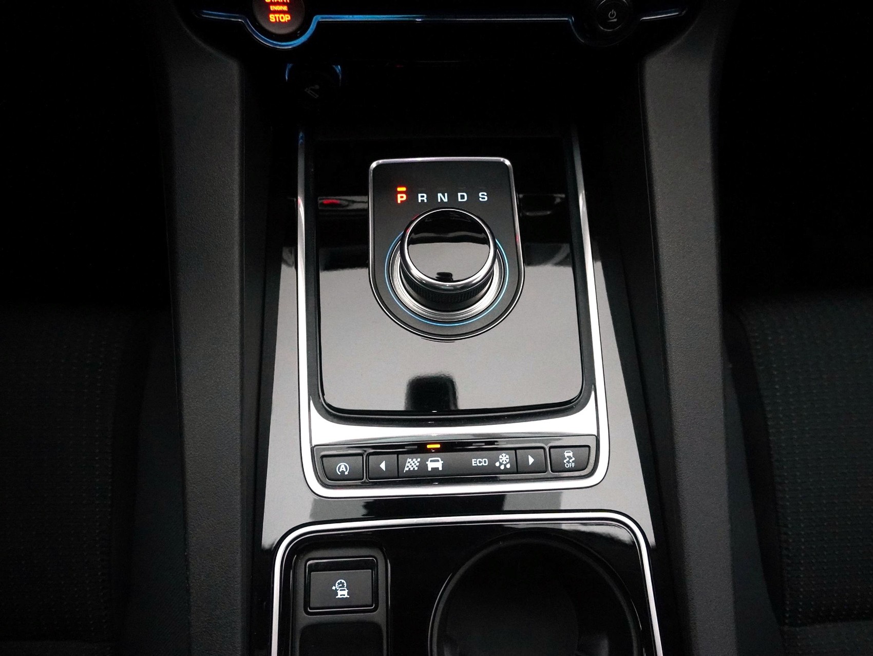 JAGUAR F-Pace 3.0 V6 S/C Pure AWD-image-14
