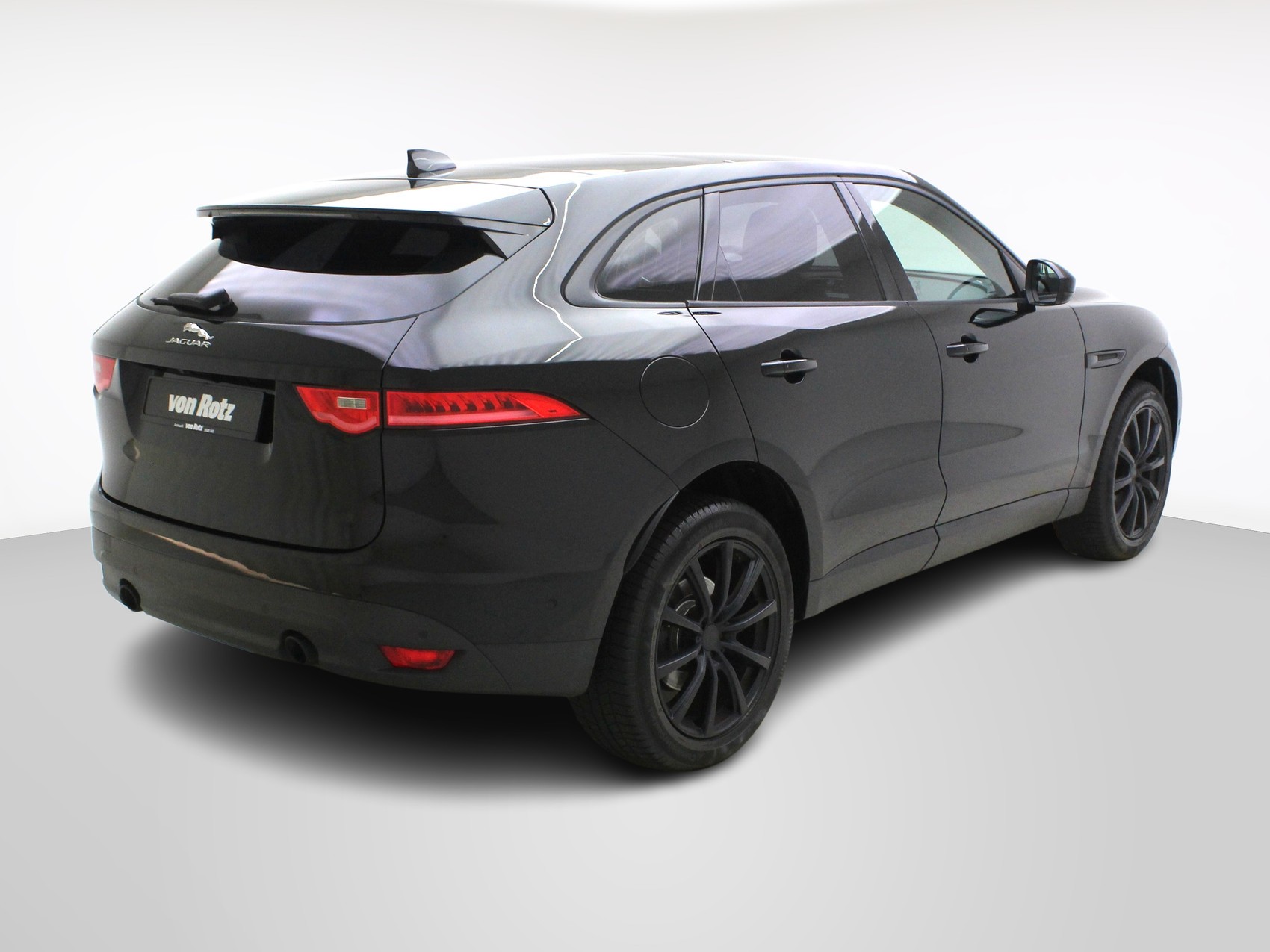 JAGUAR F-Pace 3.0 V6 S/C Pure AWD-image-4