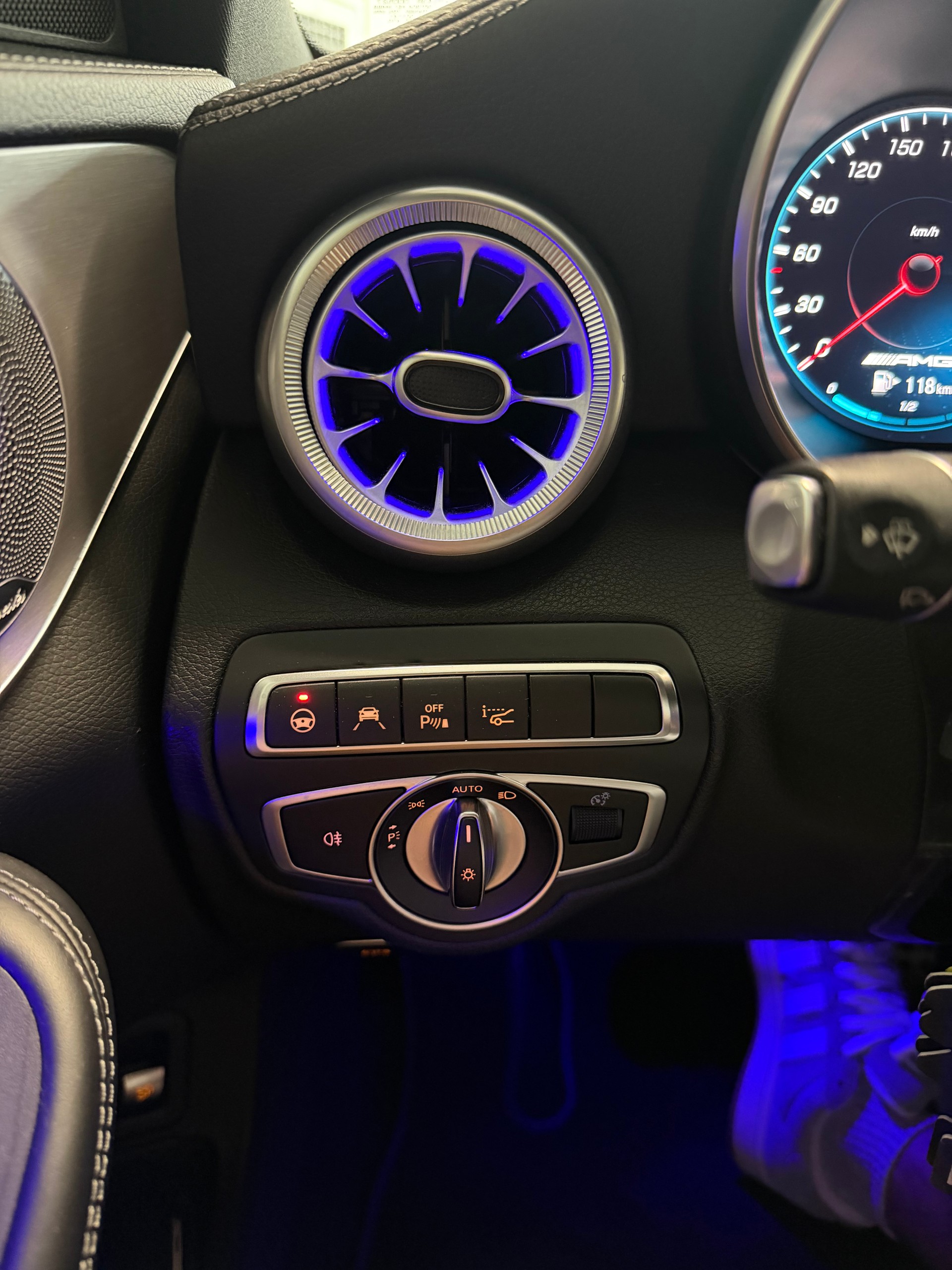 MERCEDES-BENZ C 63 S AMG-image-5
