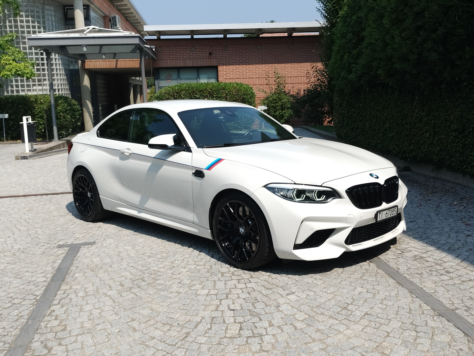 BMW M2 Competition-image-3
