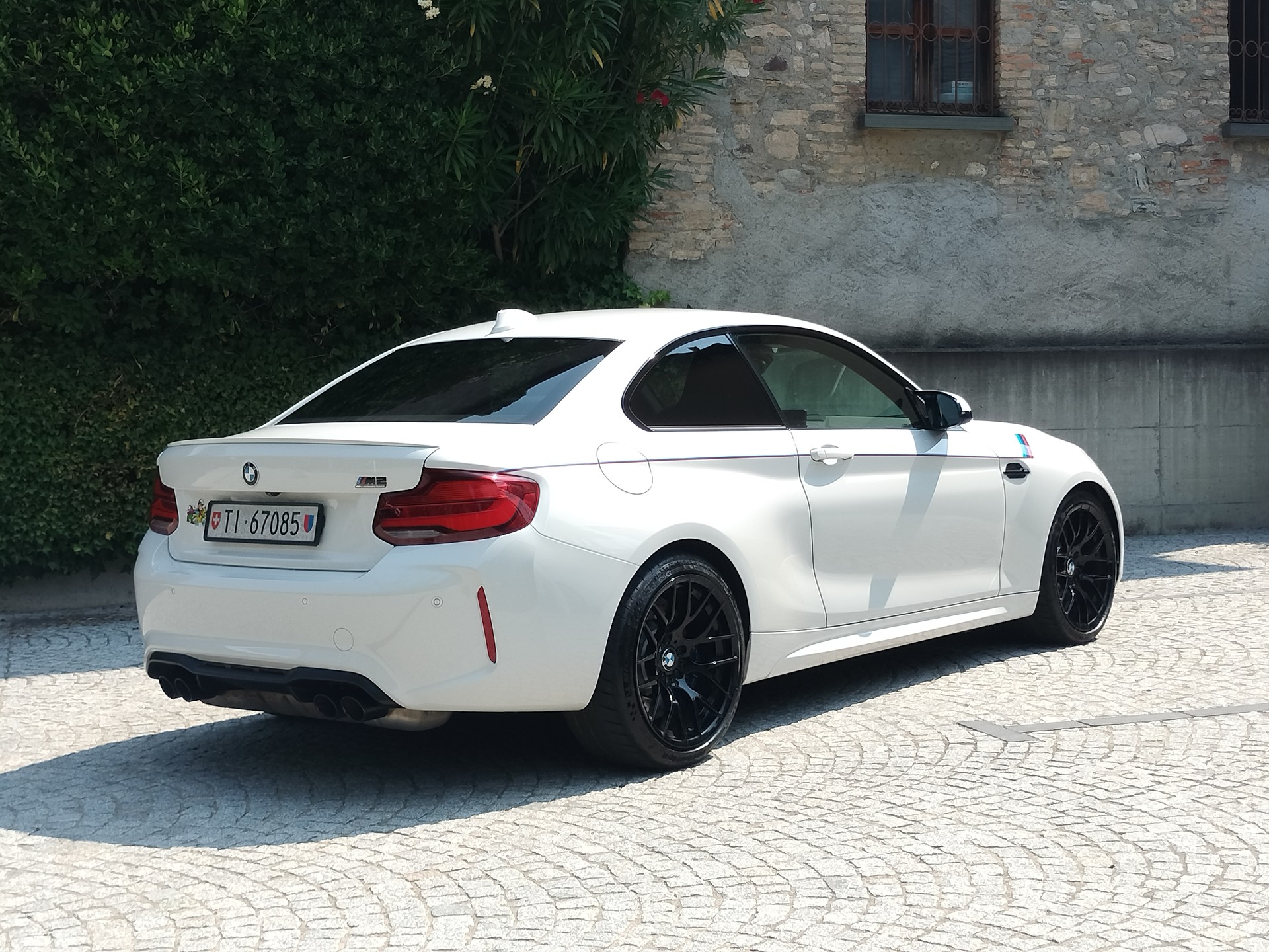 BMW M2 Competition-image-2
