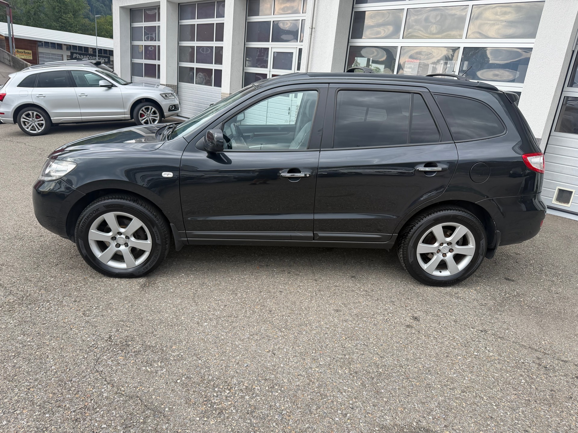 HYUNDAI Santa Fe 2.2 CRDi Premium 4WD Automatic-image-1