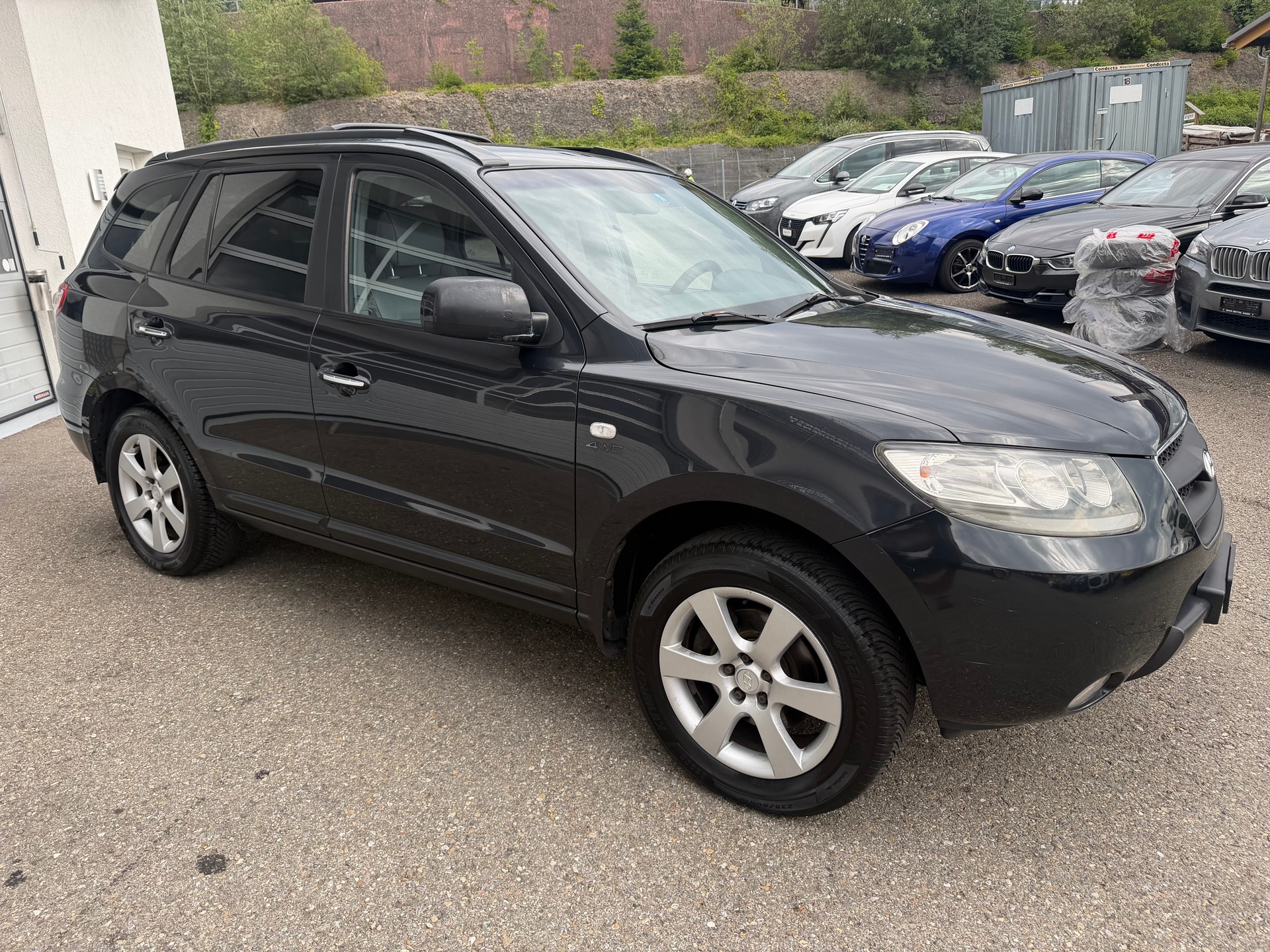 HYUNDAI Santa Fe 2.2 CRDi Premium 4WD Automatic-image-3