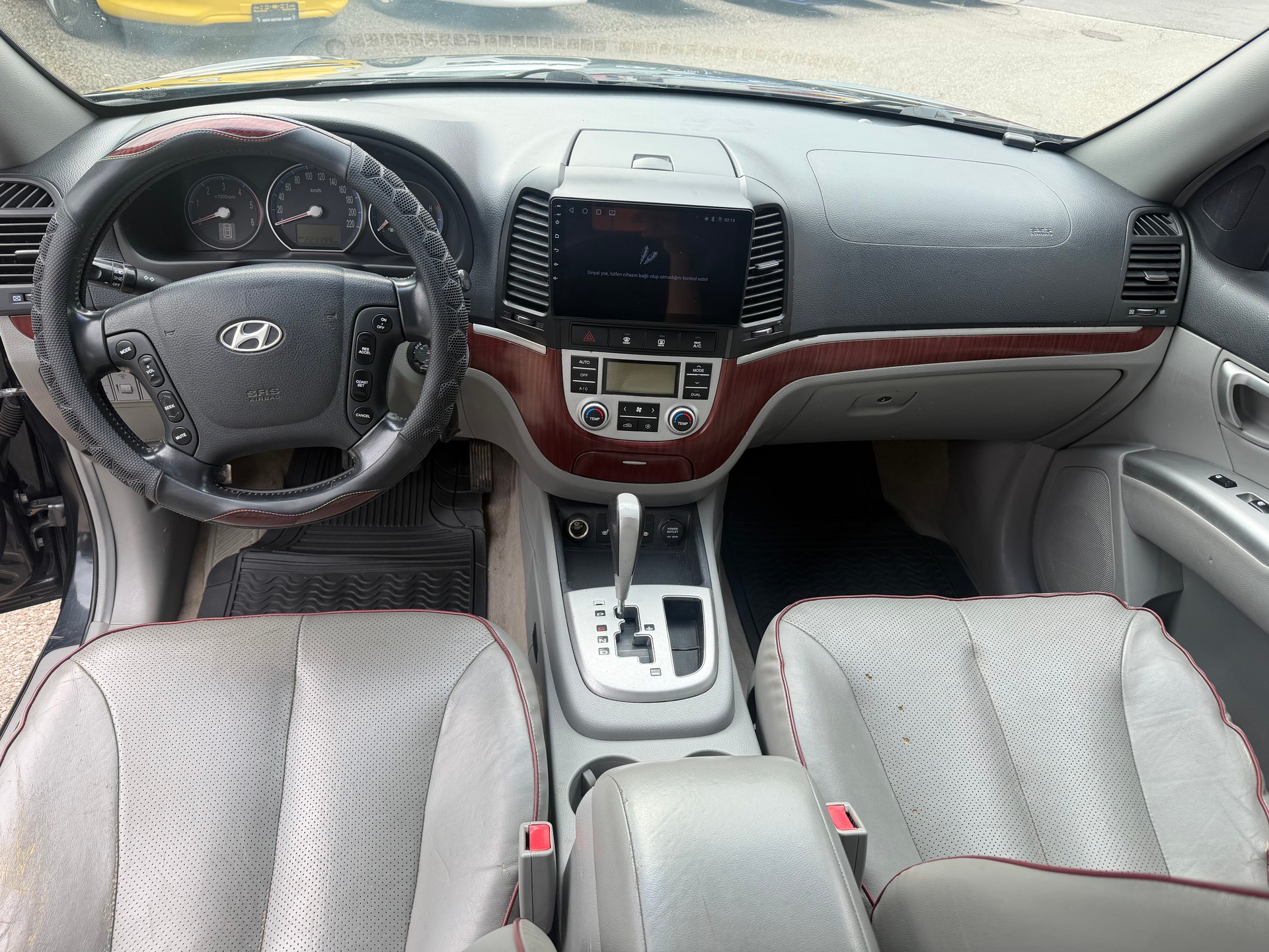 HYUNDAI Santa Fe 2.2 CRDi Premium 4WD Automatic-image-7