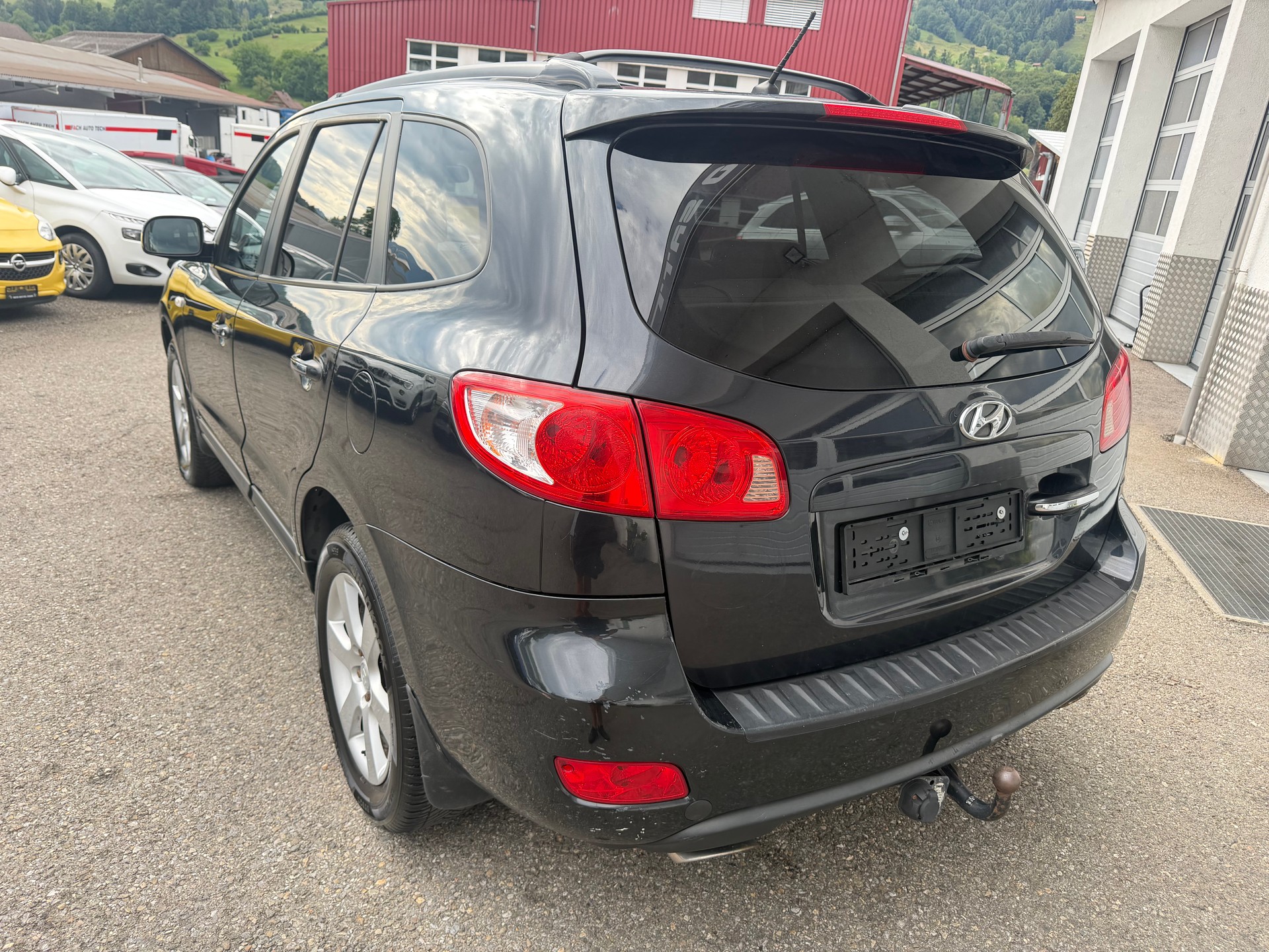 HYUNDAI Santa Fe 2.2 CRDi Premium 4WD Automatic-image-2