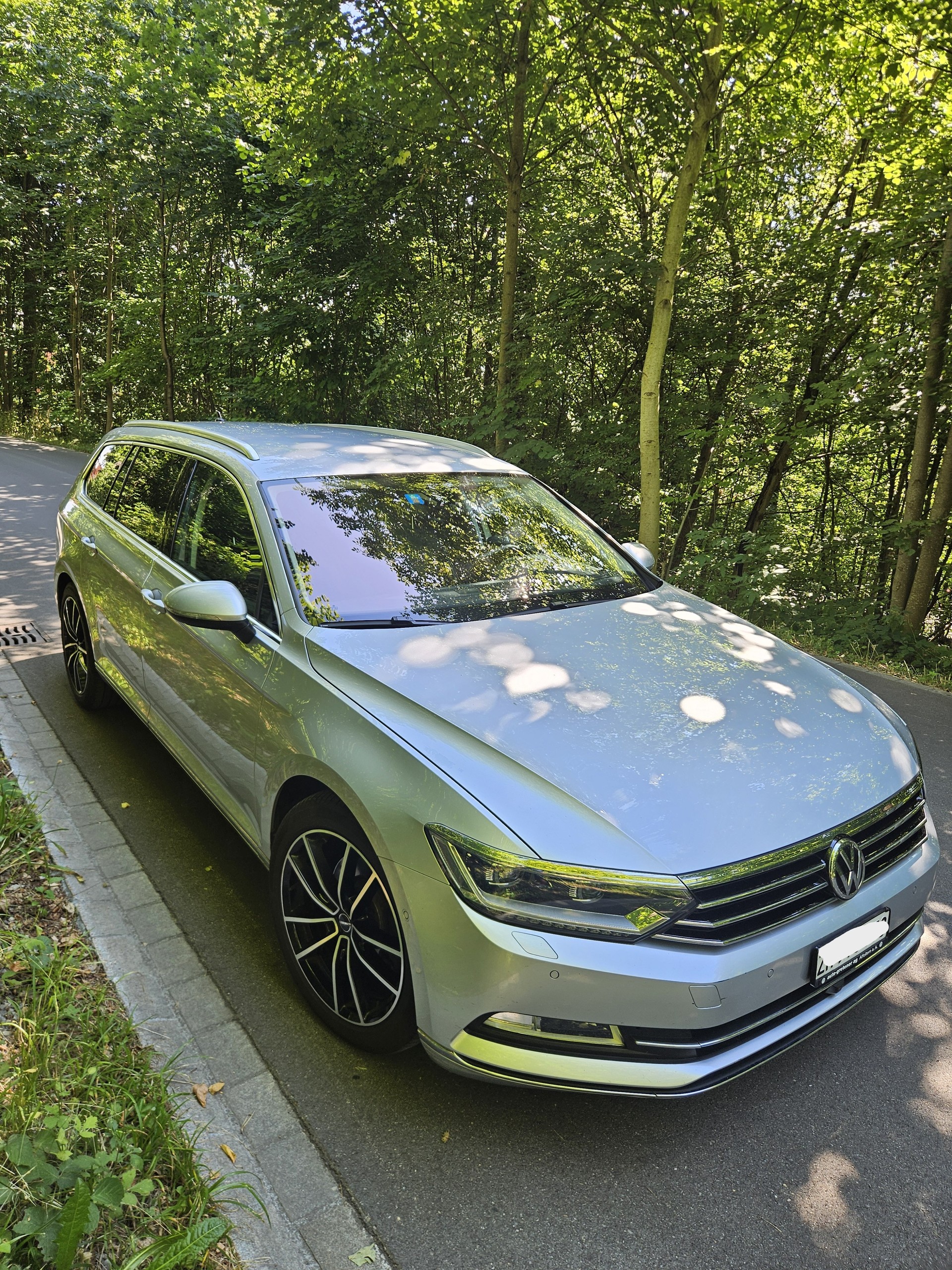 VW 2.0 TSI Highline | frisch ab MFK | DSG | 360°Kamera | ACC | DCC | Matrix LED-image-1