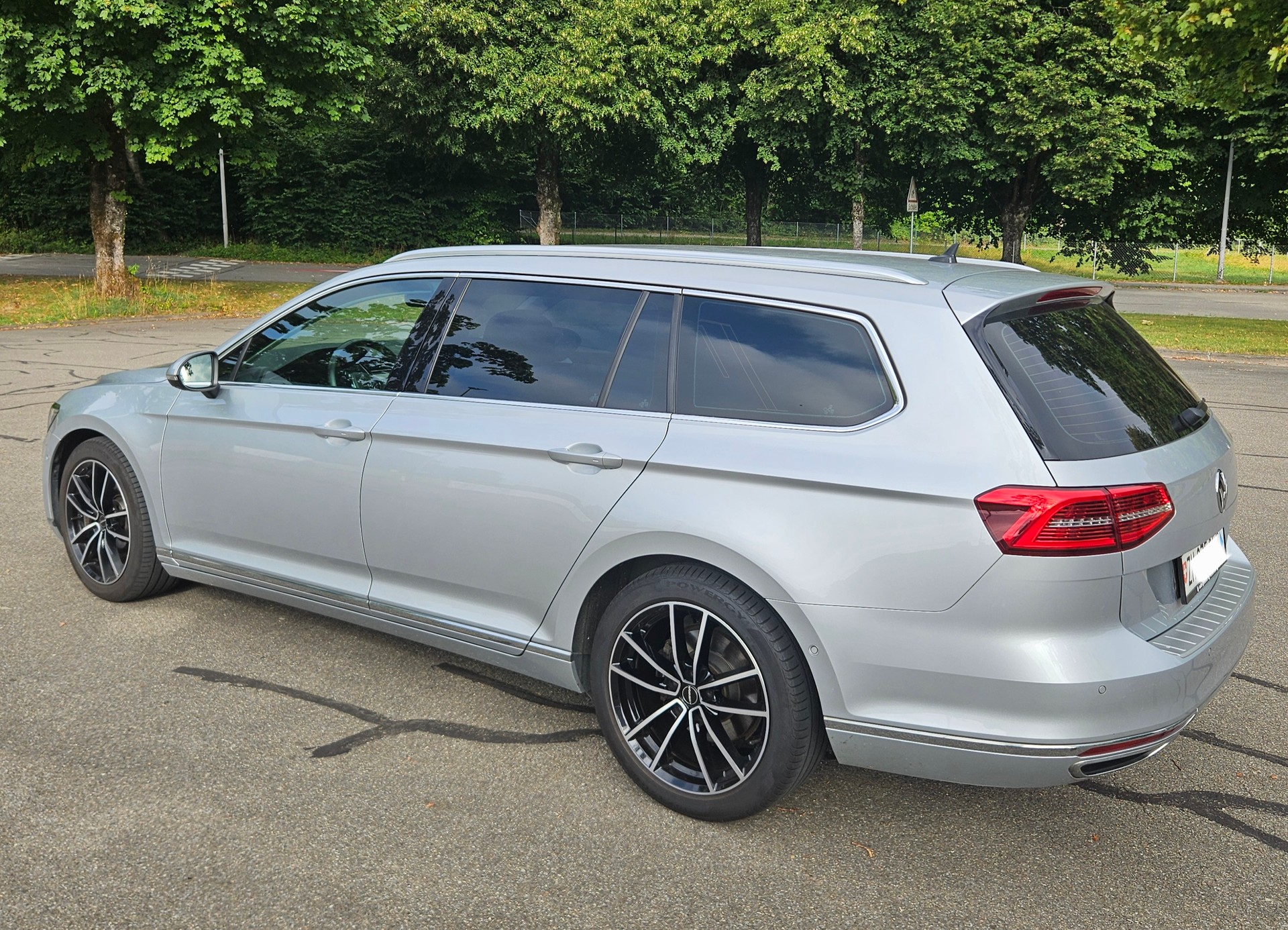 VW 2.0 TSI Highline | frisch ab MFK | DSG | 360°Kamera | ACC | DCC | Matrix LED-image-2
