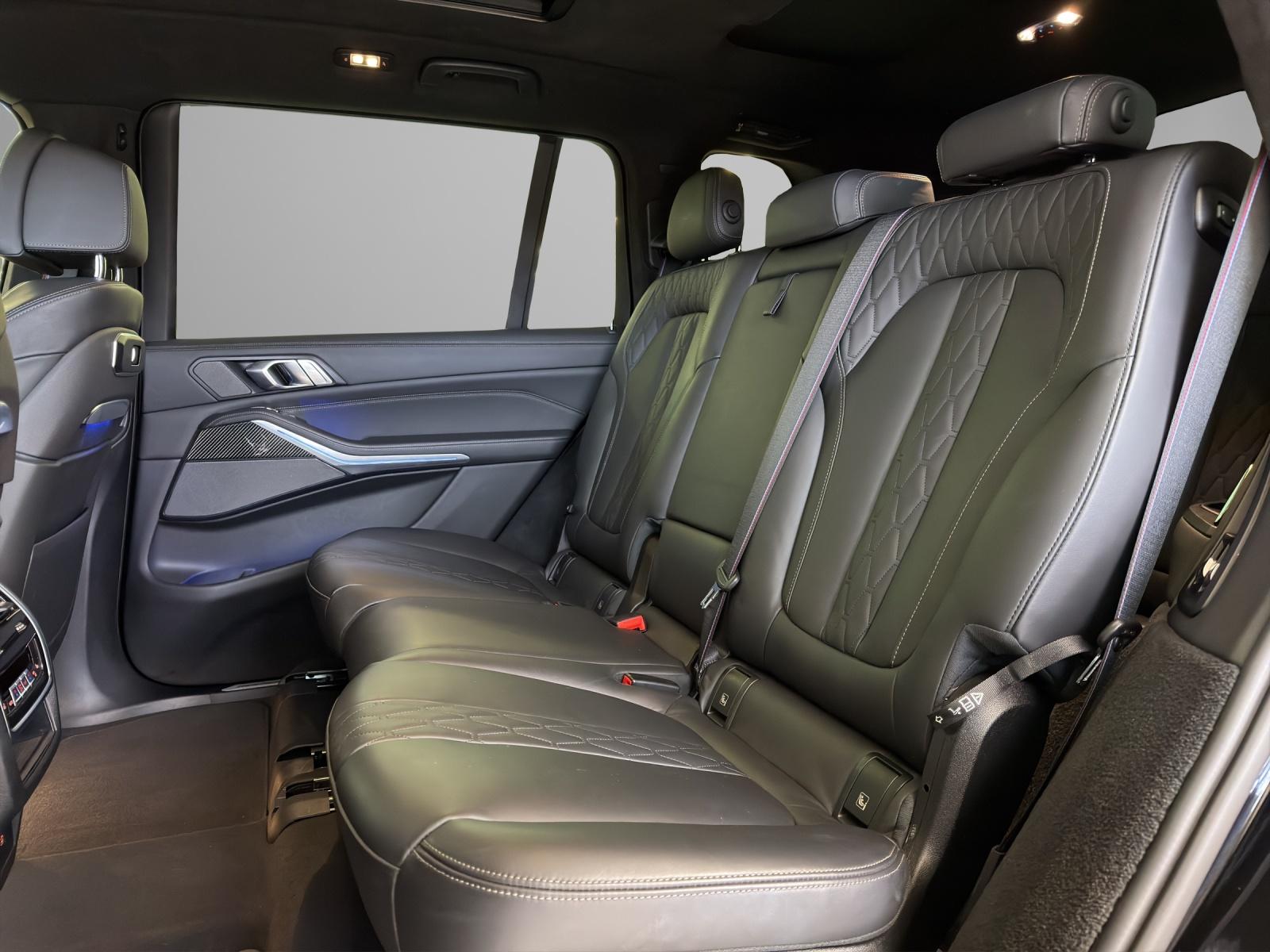 BMW X7 M60i-image-19