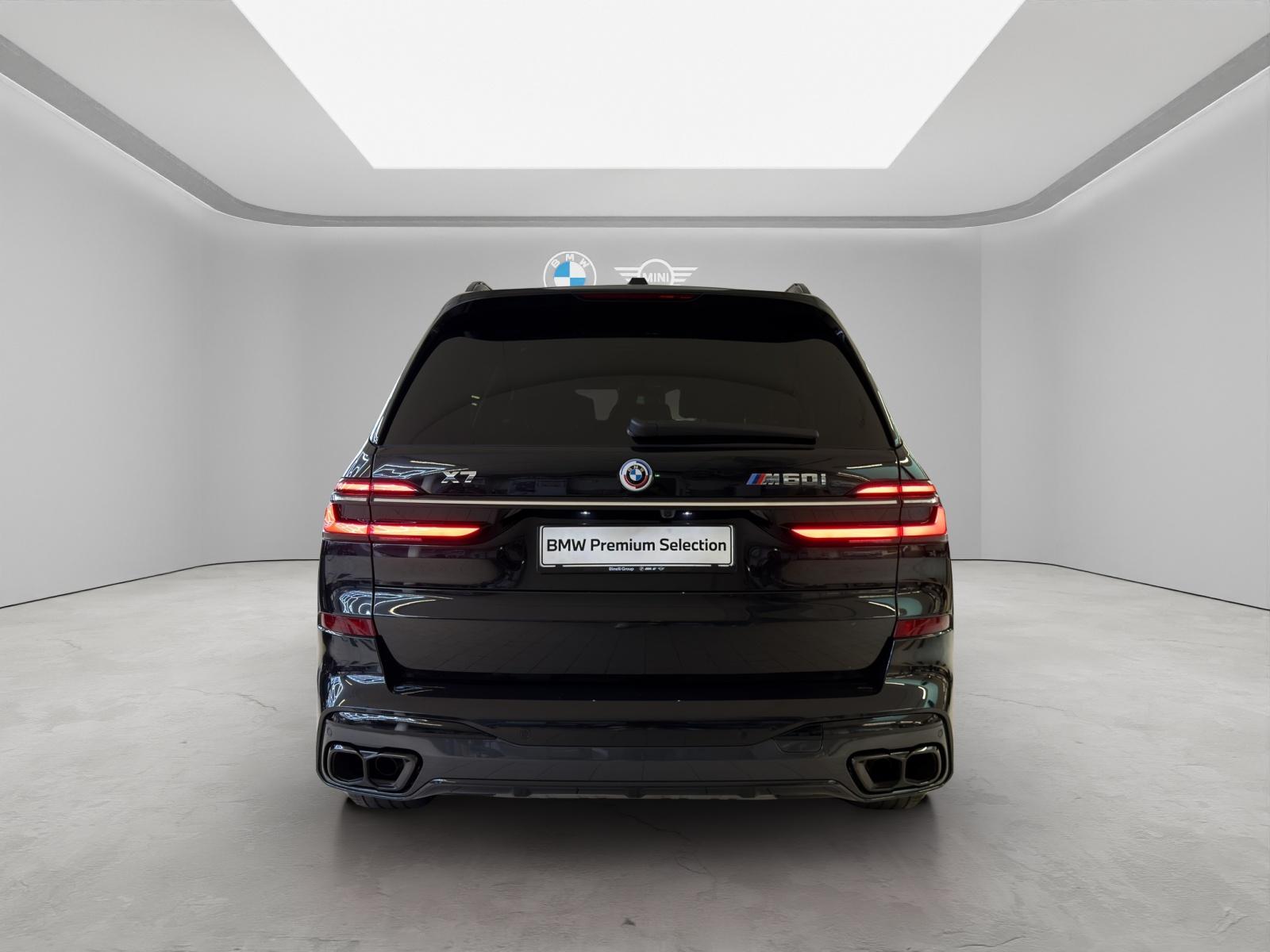 BMW X7 M60i-image-3