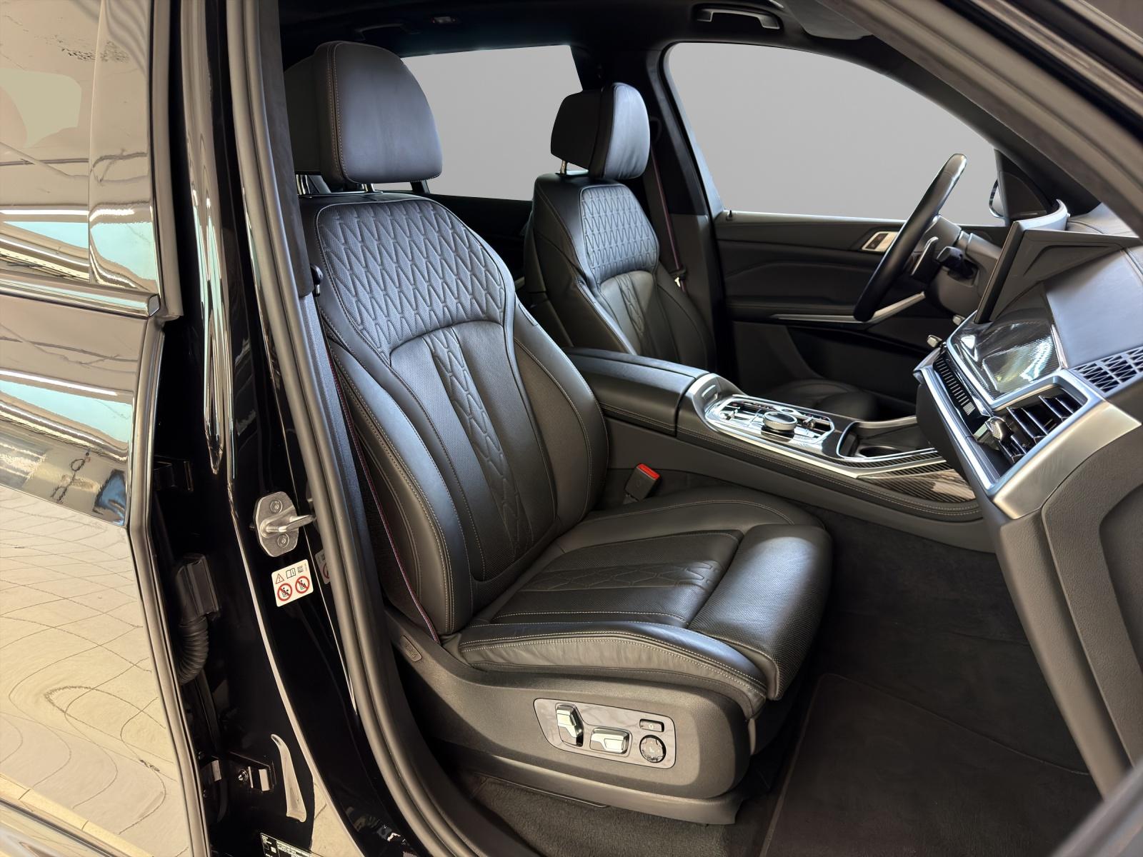 BMW X7 M60i-image-17