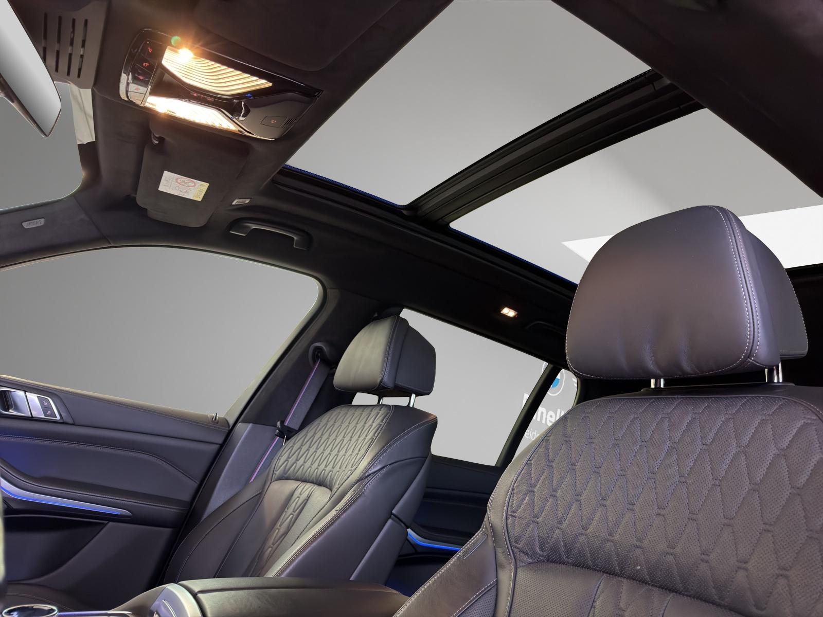 BMW X7 M60i-image-22