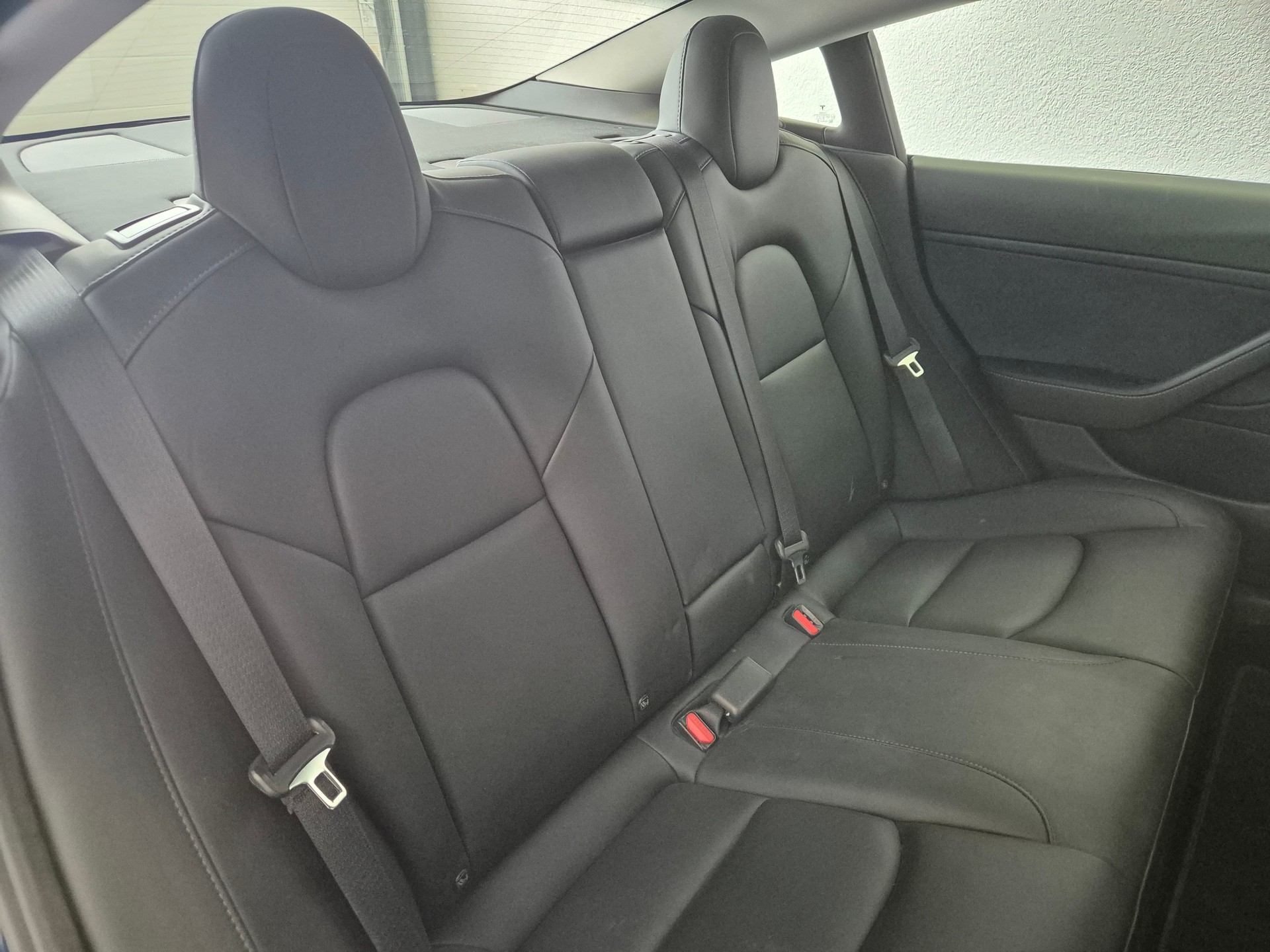 TESLA Model 3 Performance Dual Motor AWD-image-15